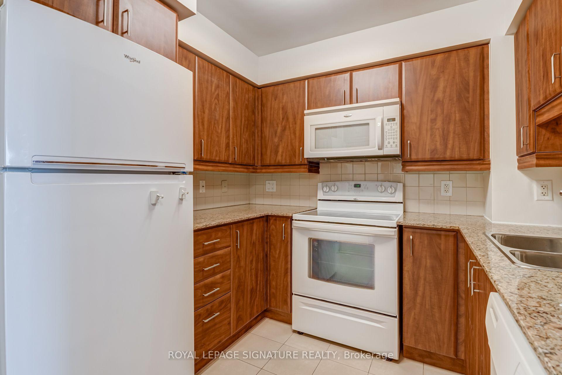 Photo 4 of Unit 612, 736 Spadina Avenue, Toronto, University — HOMEH