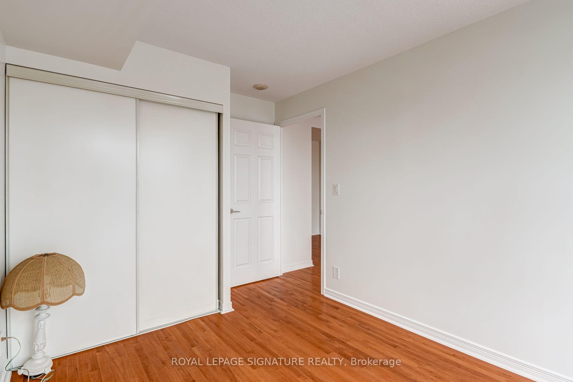 Photo 7 of Unit 612, 736 Spadina Avenue, Toronto, University — HOMEH
