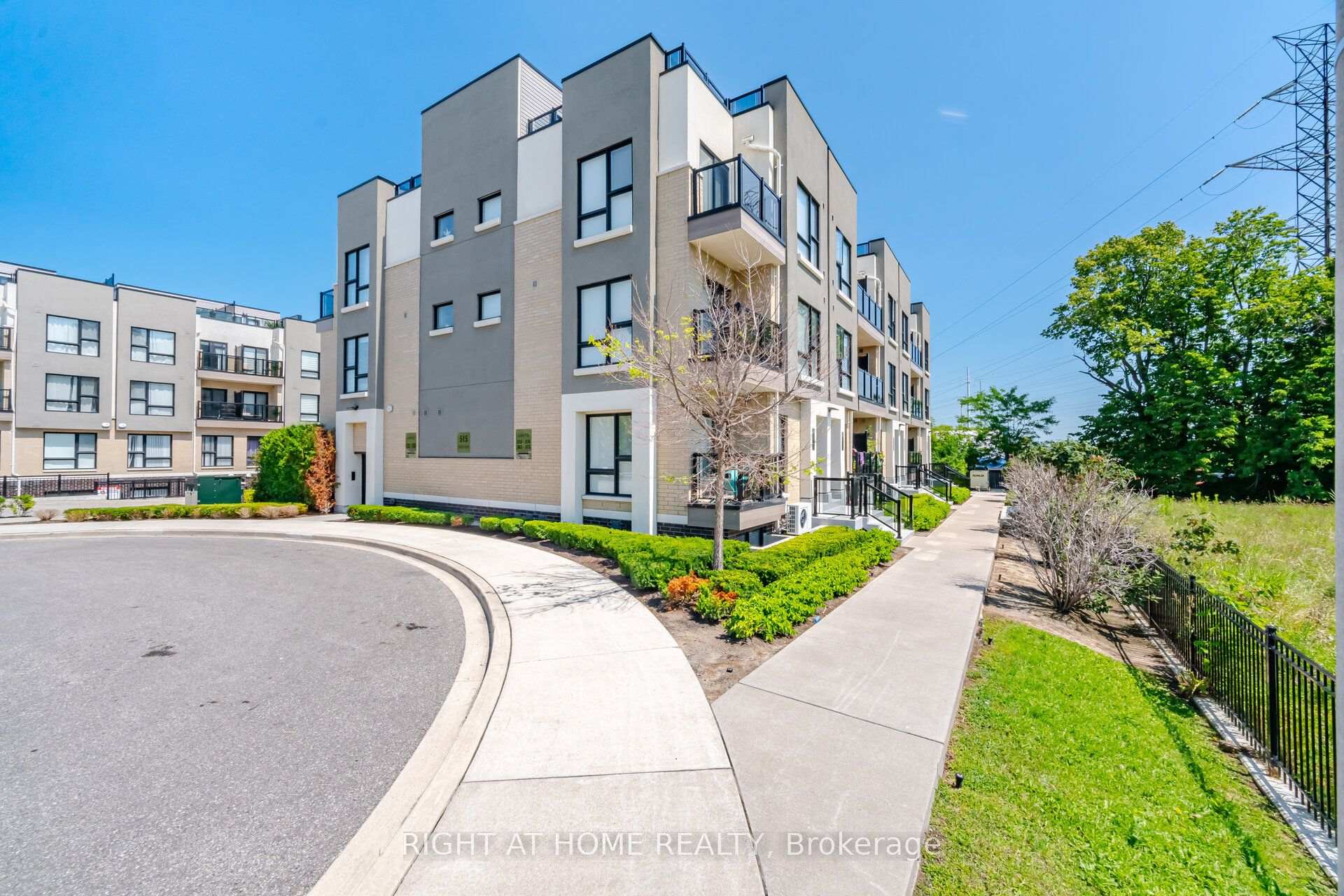 Photo of Unit 233, 515 Kingbird Grove