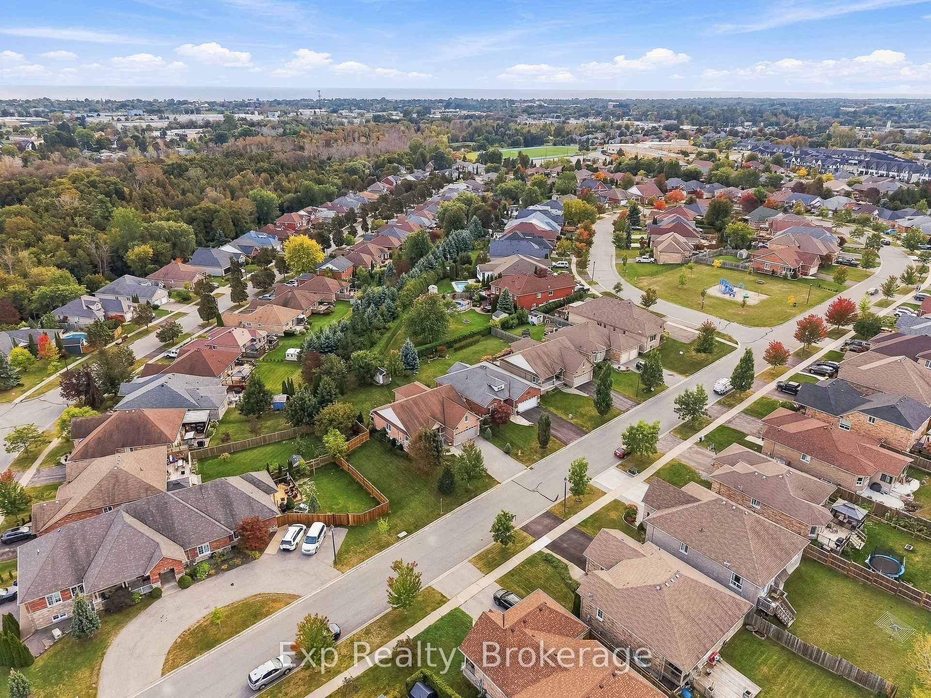 Photo 2 of 1266 Ashland Drive, Cobourg — HOMEH