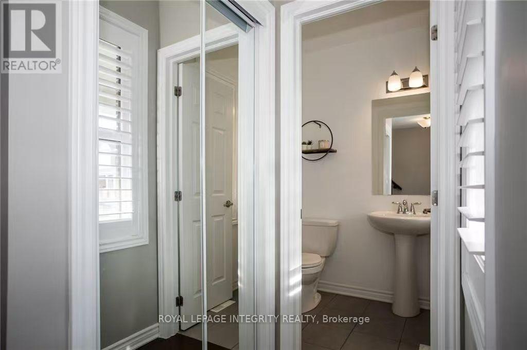 Photo 5 of 178 Flowing Creek Circle, Ottawa, Kanata - Emerald Meadows/Trailwest — HOMEH