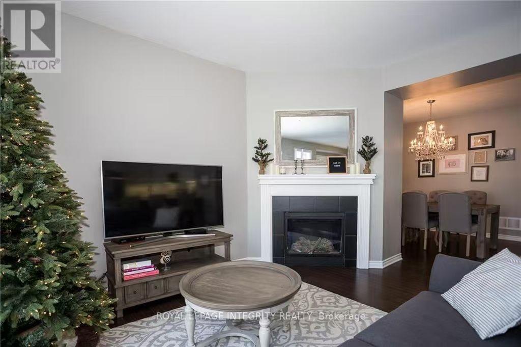 Photo 8 of 178 Flowing Creek Circle, Ottawa, Kanata - Emerald Meadows/Trailwest — HOMEH