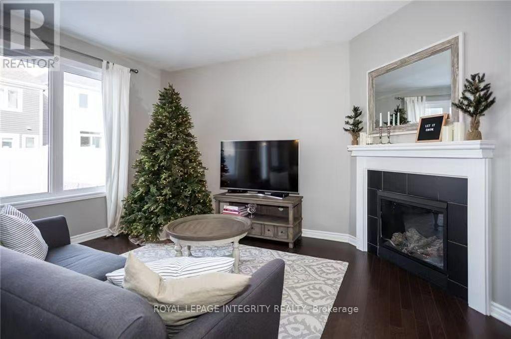 Photo 9 of 178 Flowing Creek Circle, Ottawa, Kanata - Emerald Meadows/Trailwest — HOMEH