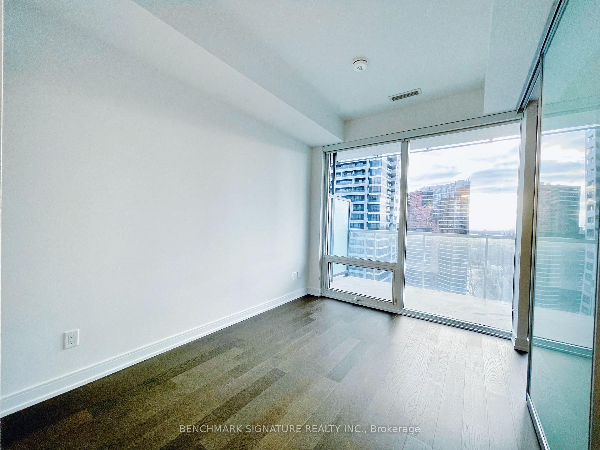 Photo 6 of Unit 2711, 3 Gloucester Street, Toronto, Church-Yonge Corridor — HOMEH