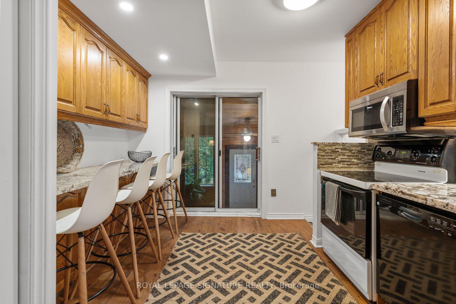 Photo 10 of 30 Lawlor Avenue, Toronto, East End-Danforth — HOMEH