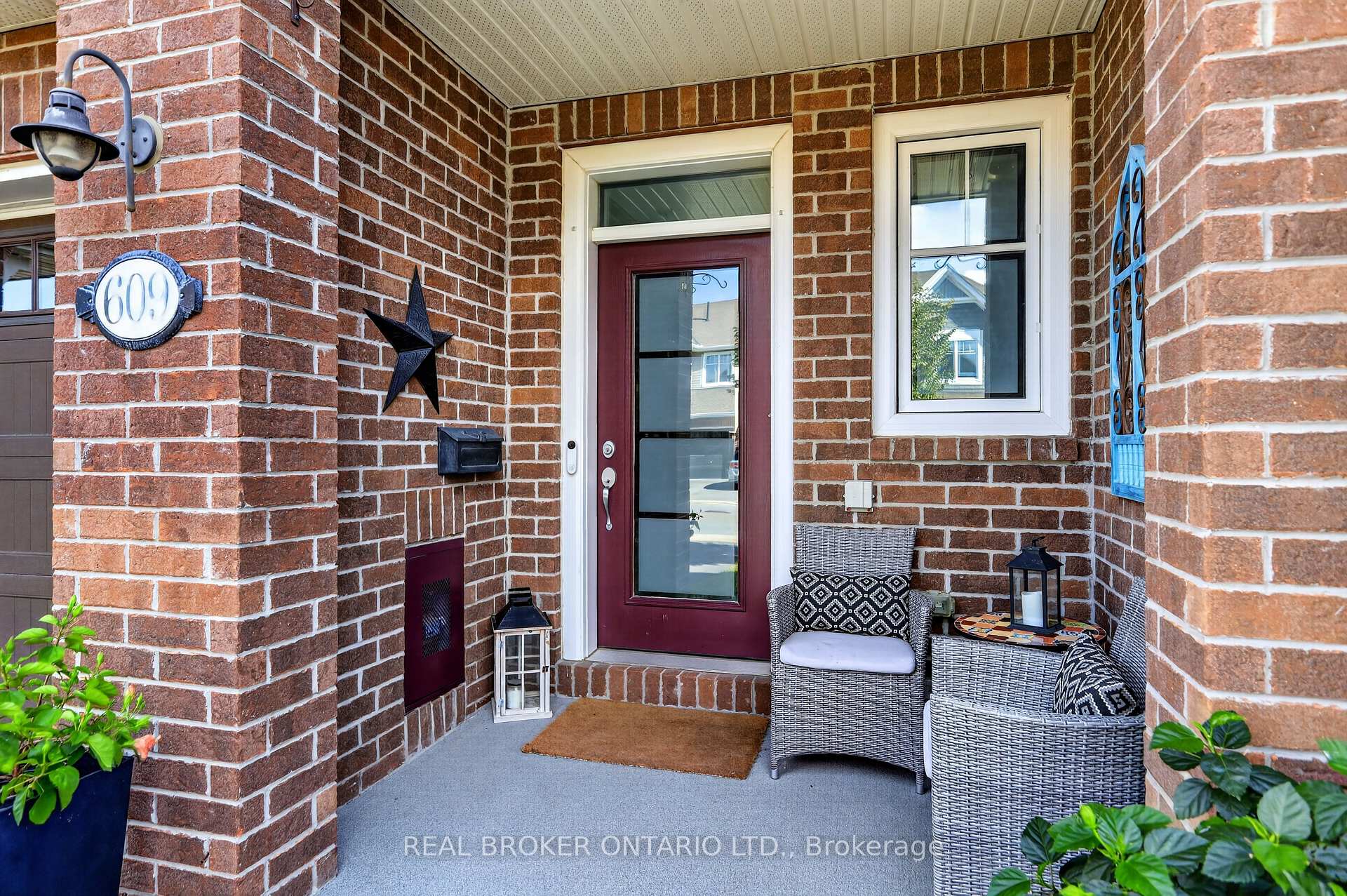 Photo 5 of 609 Egret Way, Ottawa, Barrhaven - Half Moon Bay — HOMEH
