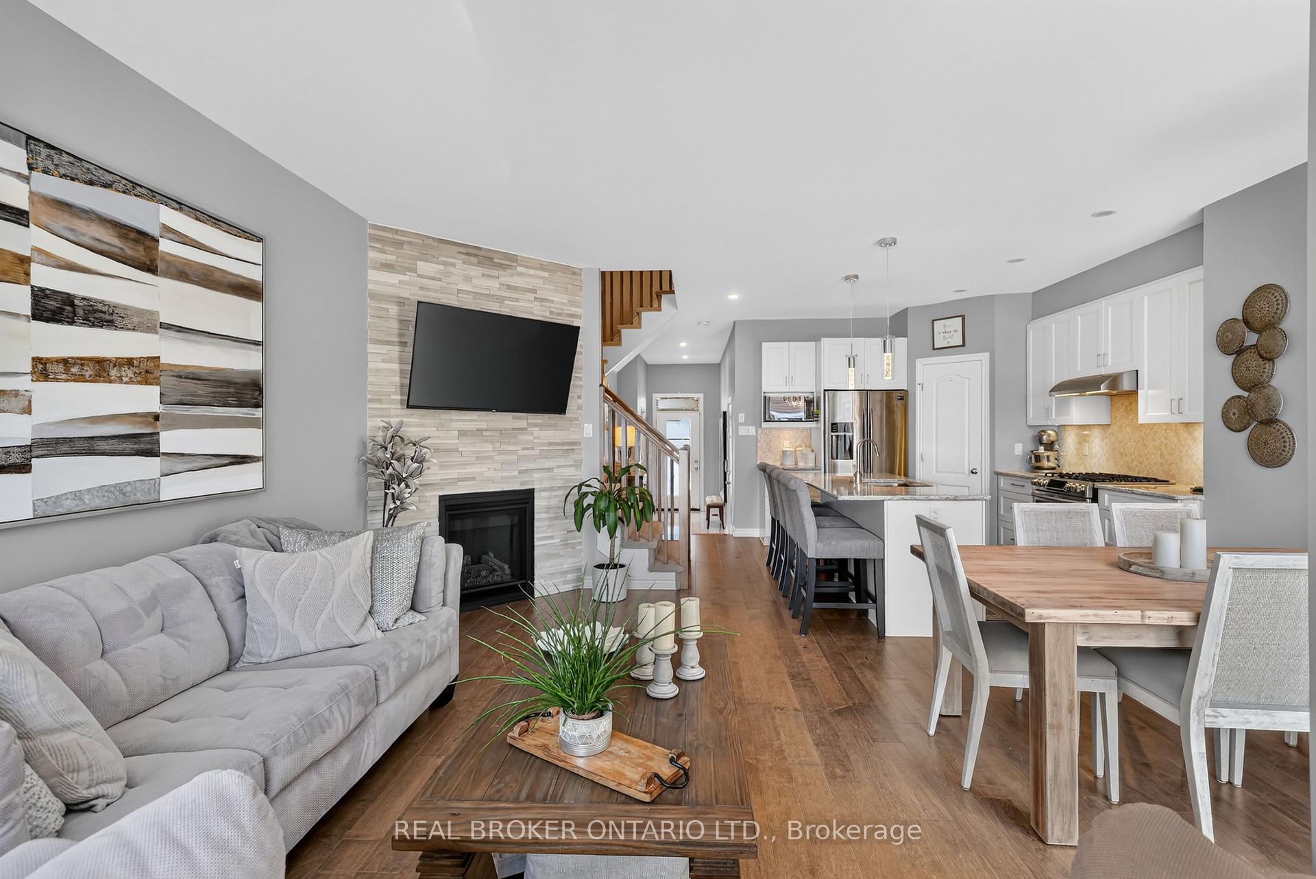 Photo 2 of 609 Egret Way, Ottawa, Barrhaven - Half Moon Bay — HOMEH