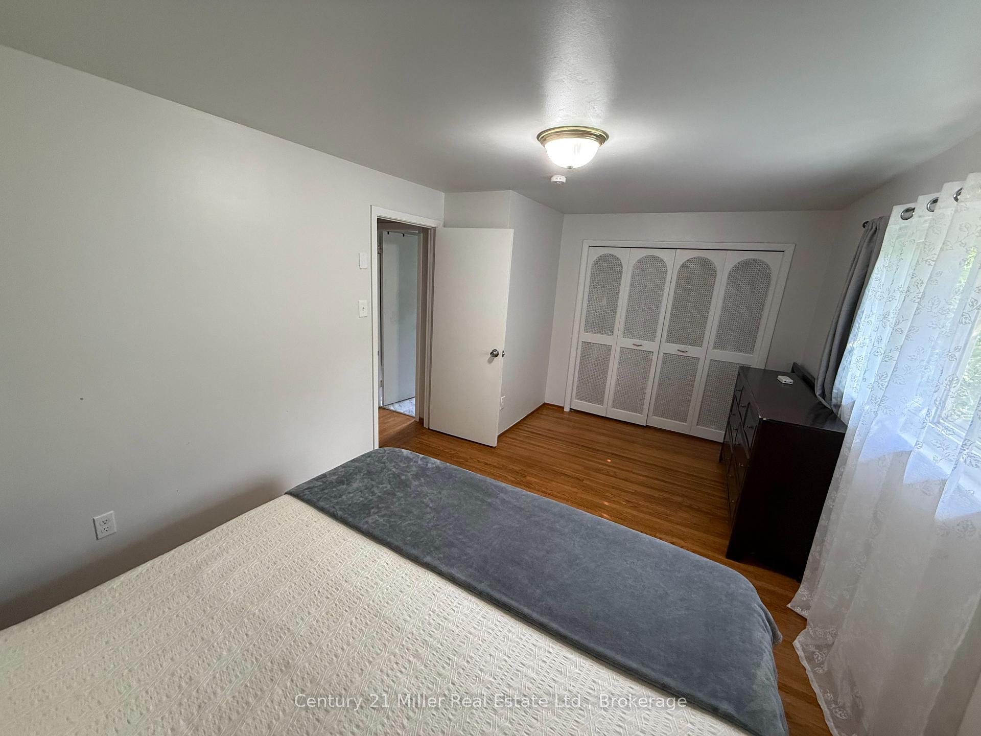 Photo 7 of Unit Upper, 35 Melville Crescent, Brampton, Brampton East — HOMEH