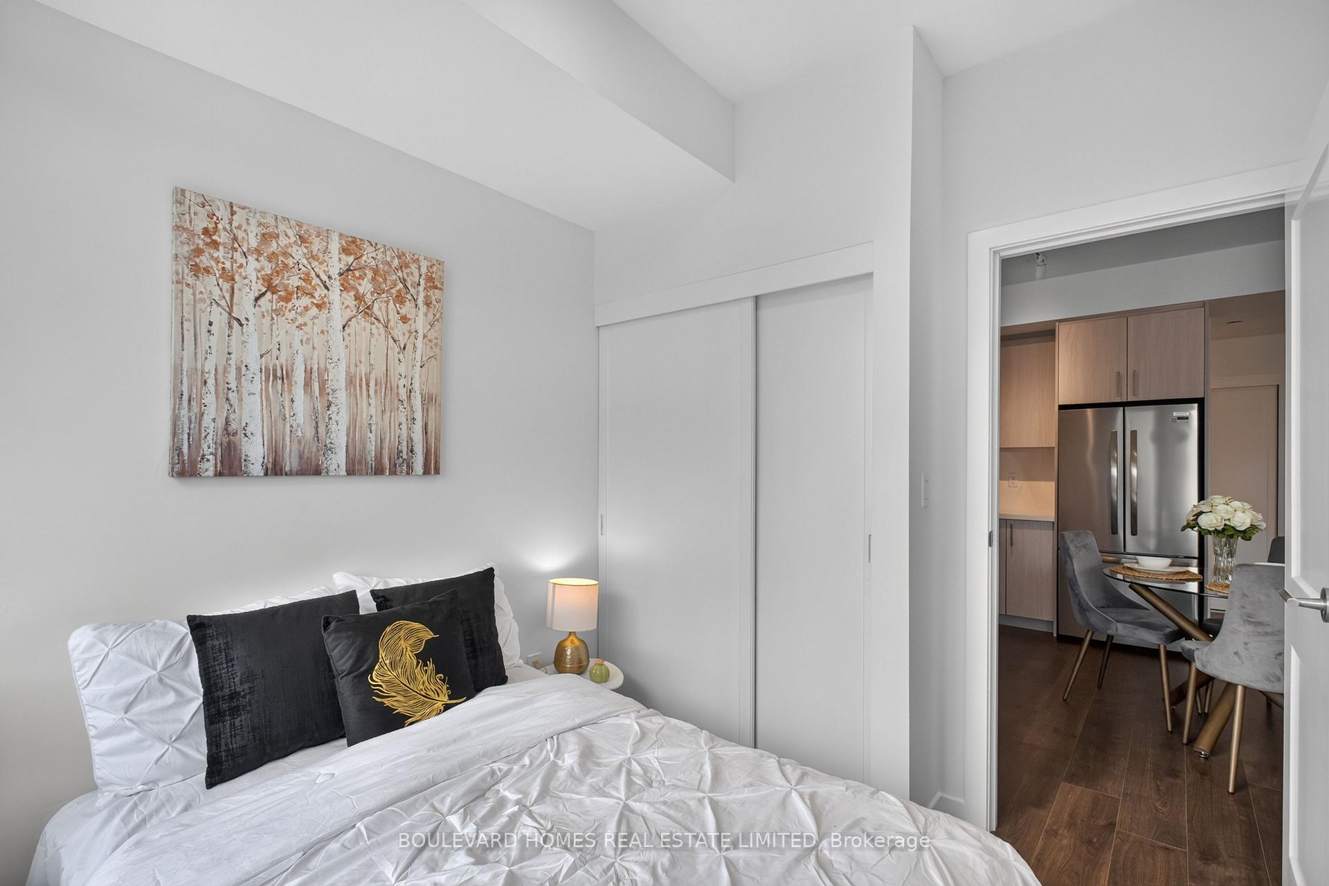 Photo 20 of Unit 13, 30 Markdale Lane, Markham, Middlefield — HOMEH