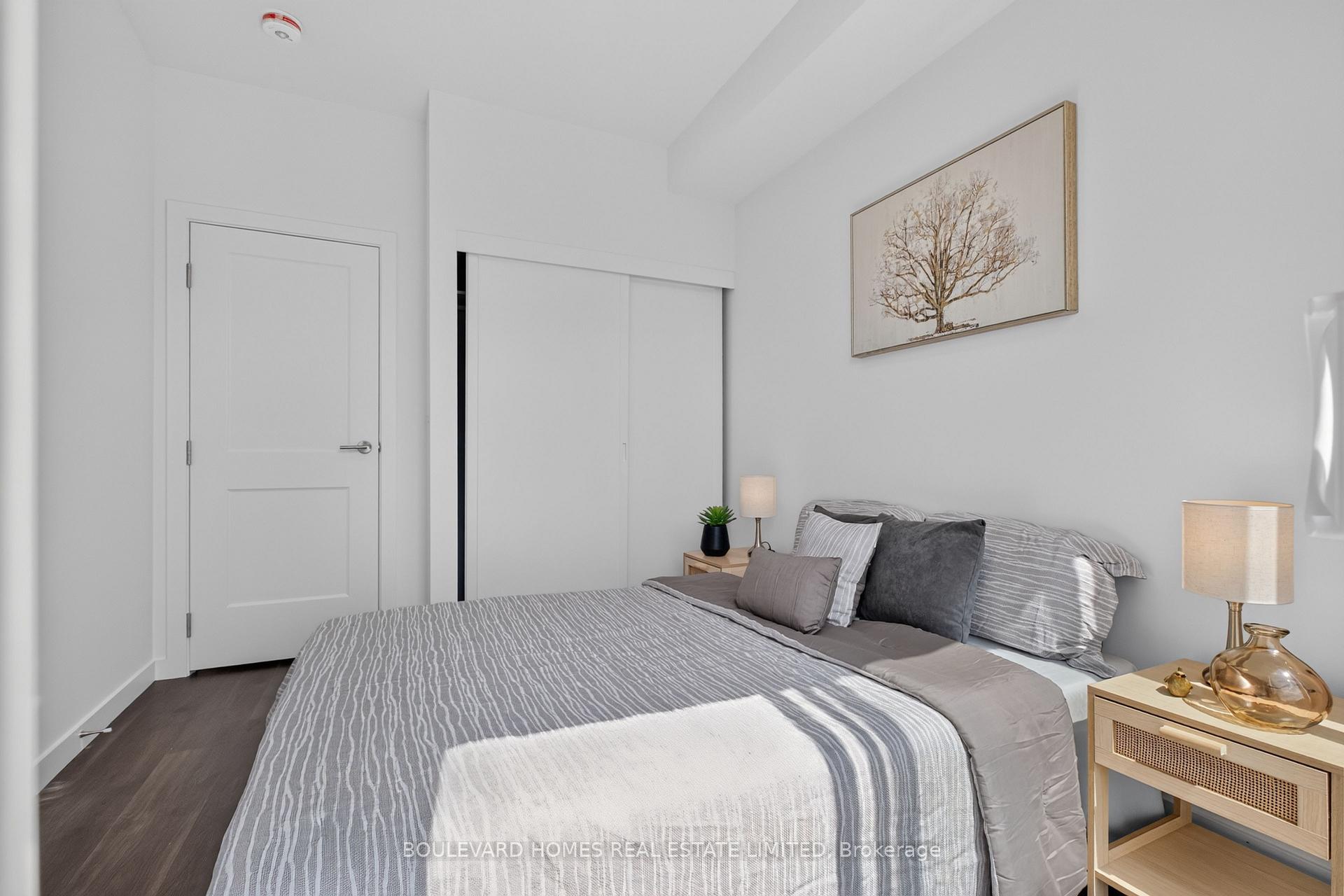 Photo 26 of Unit 13, 30 Markdale Lane, Markham, Middlefield — HOMEH
