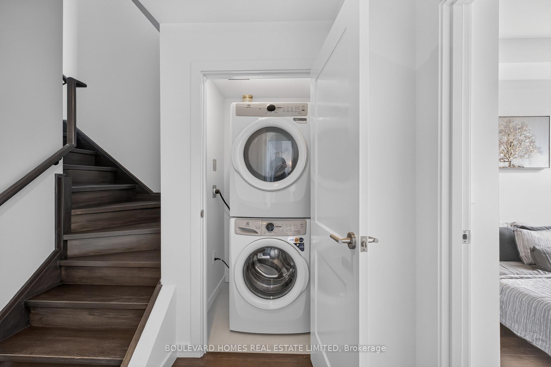 Photo 33 of Unit 13, 30 Markdale Lane, Markham, Middlefield — HOMEH