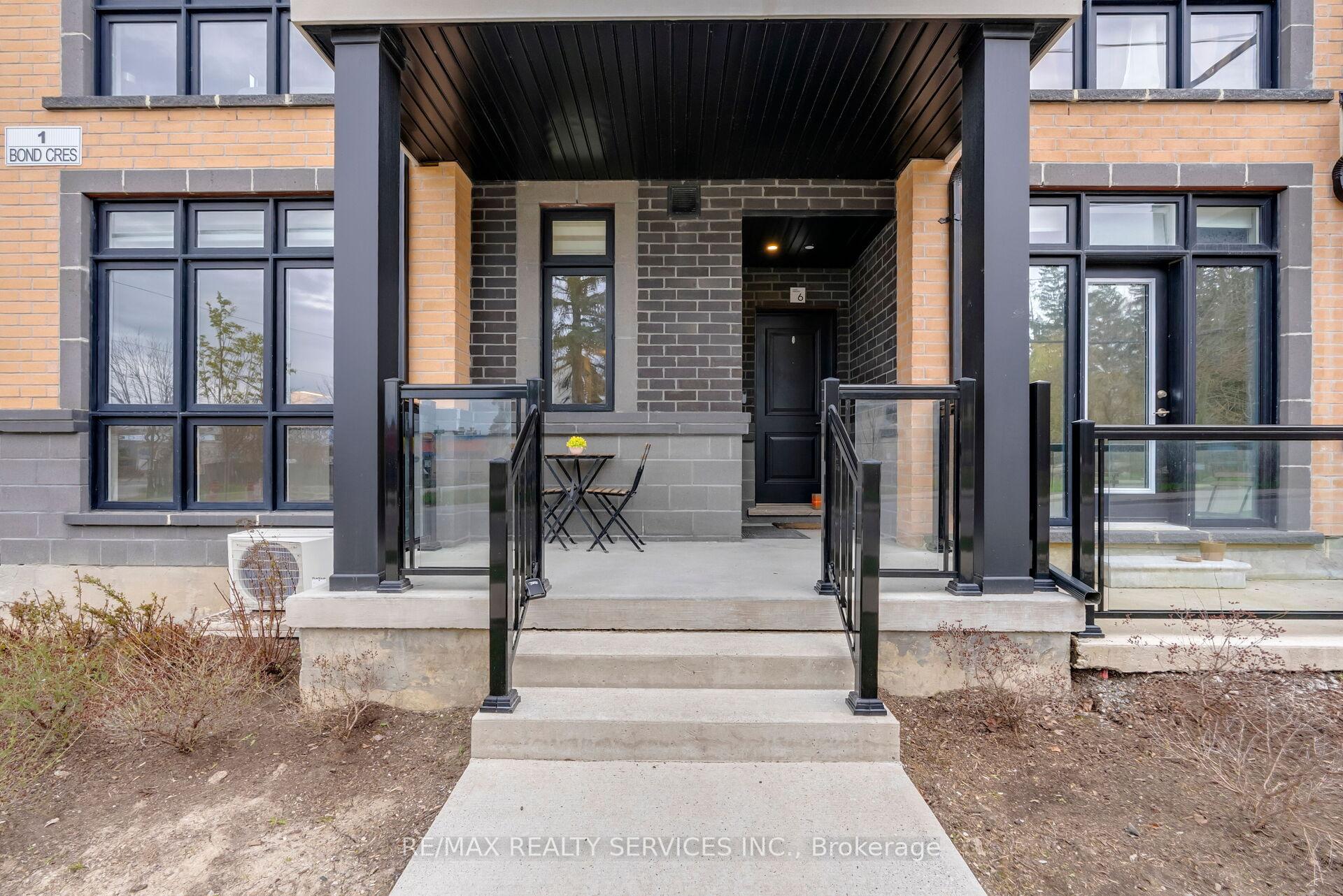 Photo 5 of Unit 5, 1 Bond Crescent, Richmond Hill, Oak Ridges — HOMEH