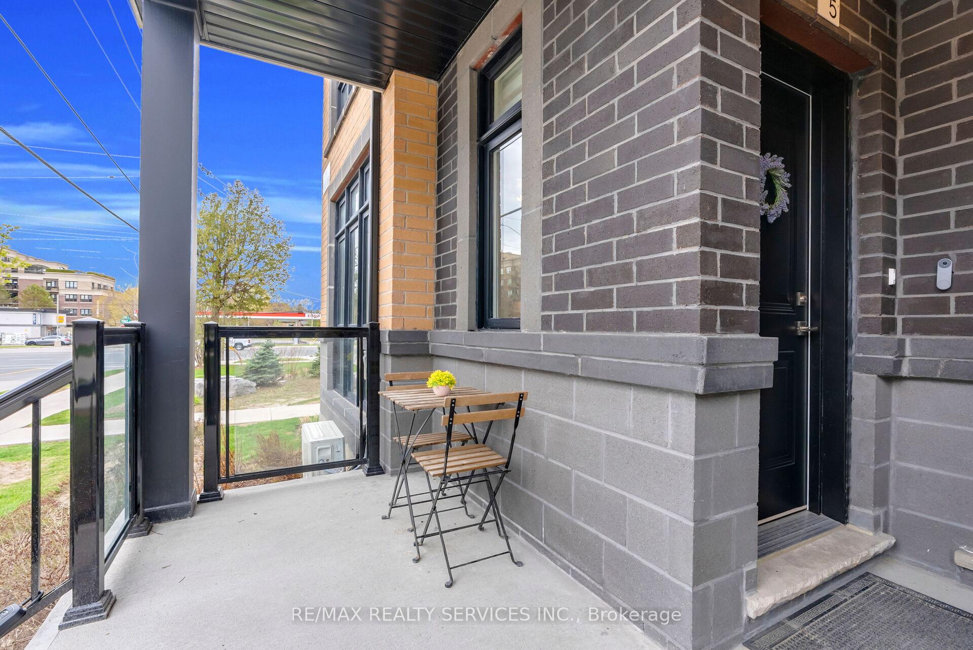 Photo 8 of Unit 5, 1 Bond Crescent, Richmond Hill, Oak Ridges — HOMEH