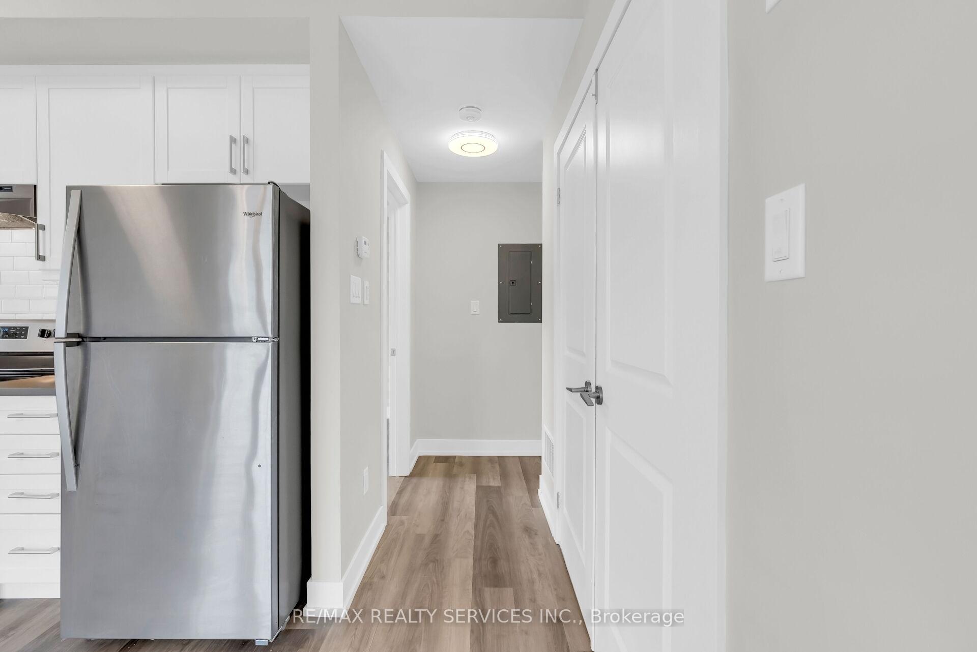 Photo 23 of Unit 5, 1 Bond Crescent, Richmond Hill, Oak Ridges — HOMEH