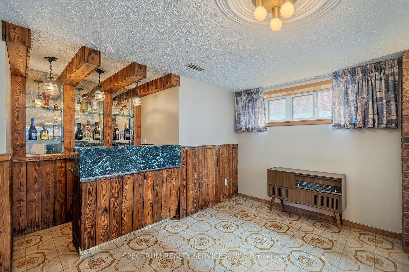 Photo 29 of 37 Jocada Road, North York, Maple Leaf — HOMEH