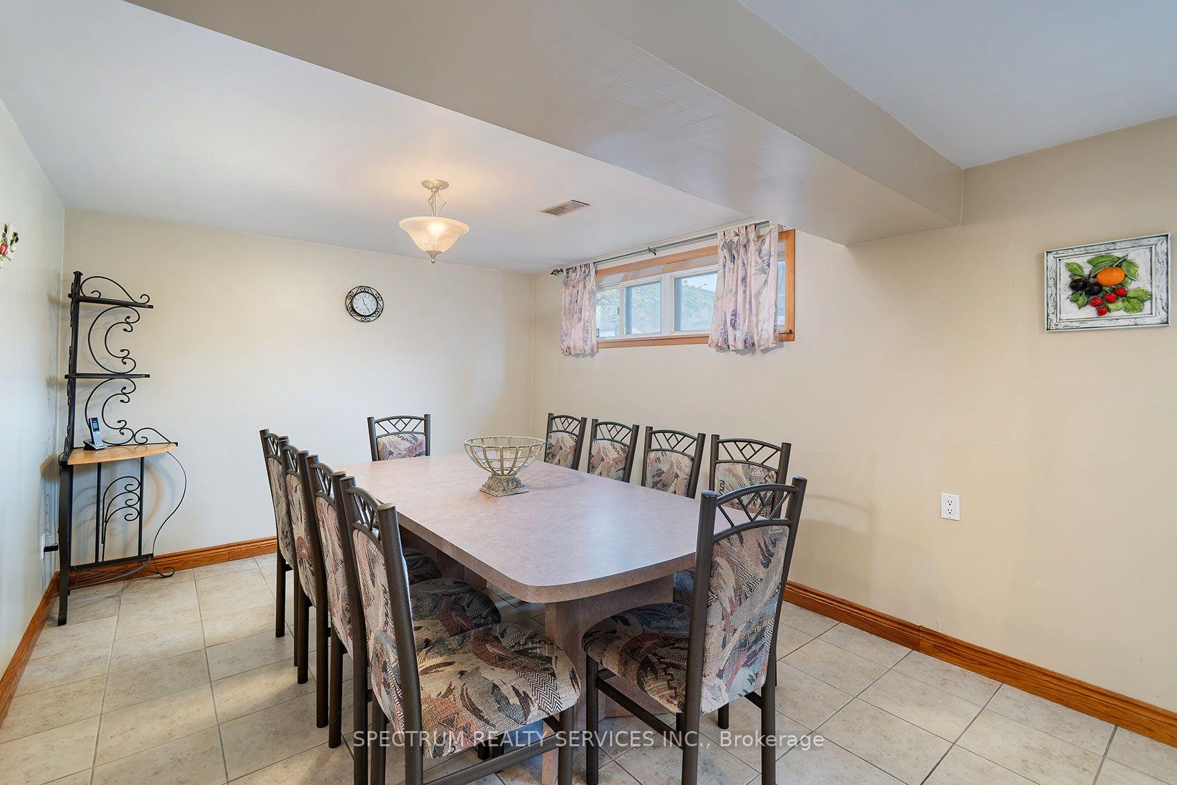 Photo 32 of 37 Jocada Road, North York, Maple Leaf — HOMEH