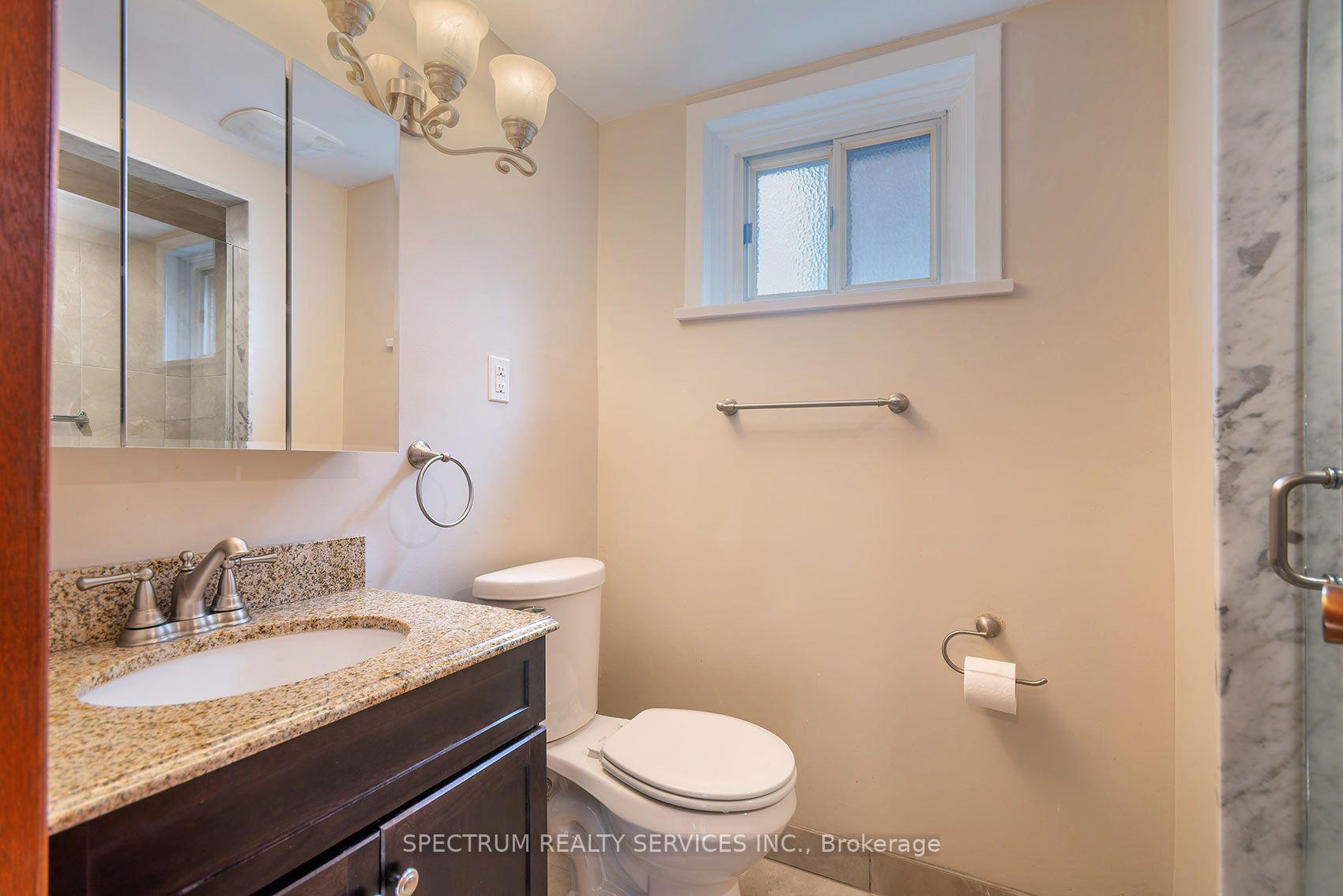 Photo 34 of 37 Jocada Road, North York, Maple Leaf — HOMEH