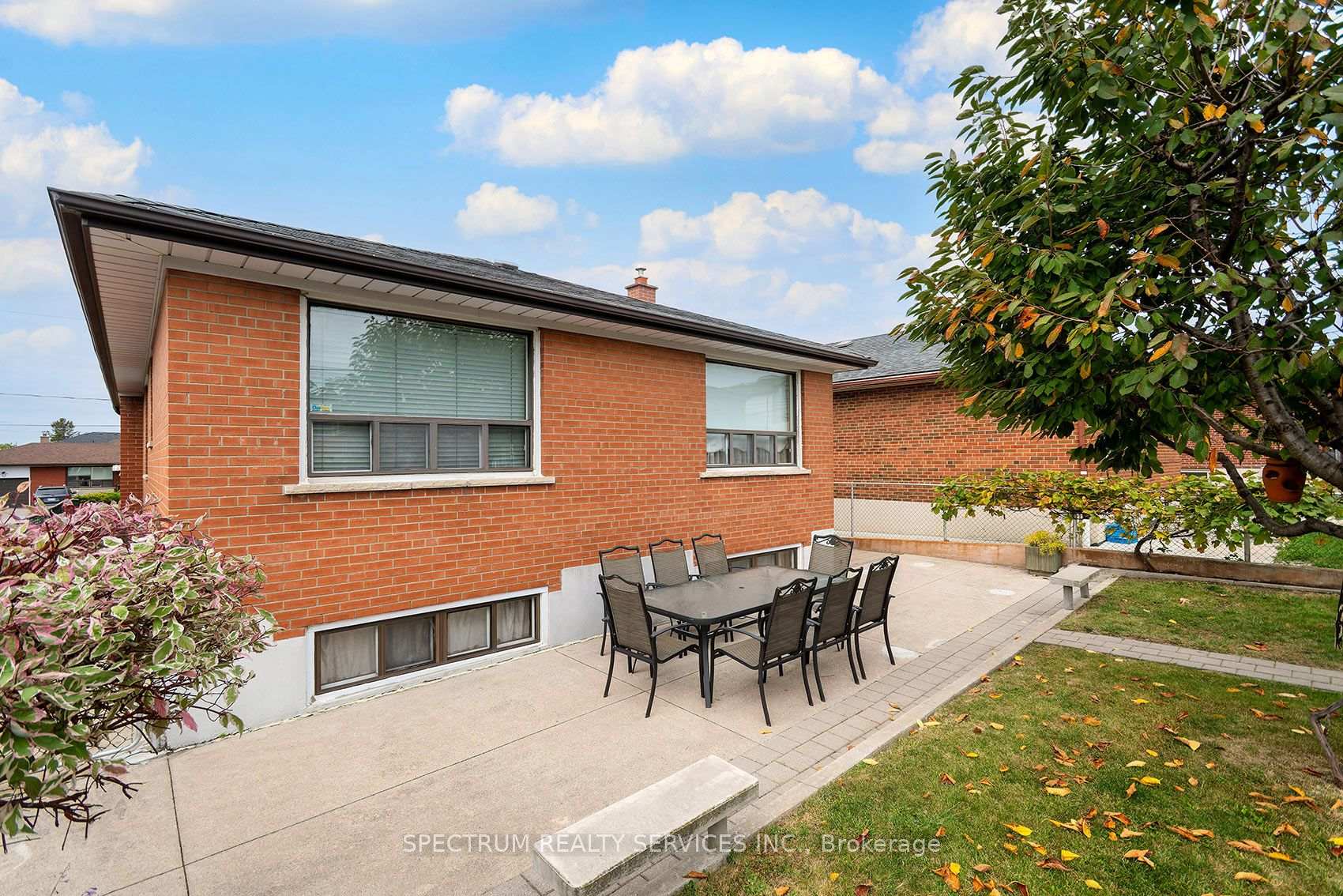 Photo 45 of 37 Jocada Road, North York, Maple Leaf — HOMEH