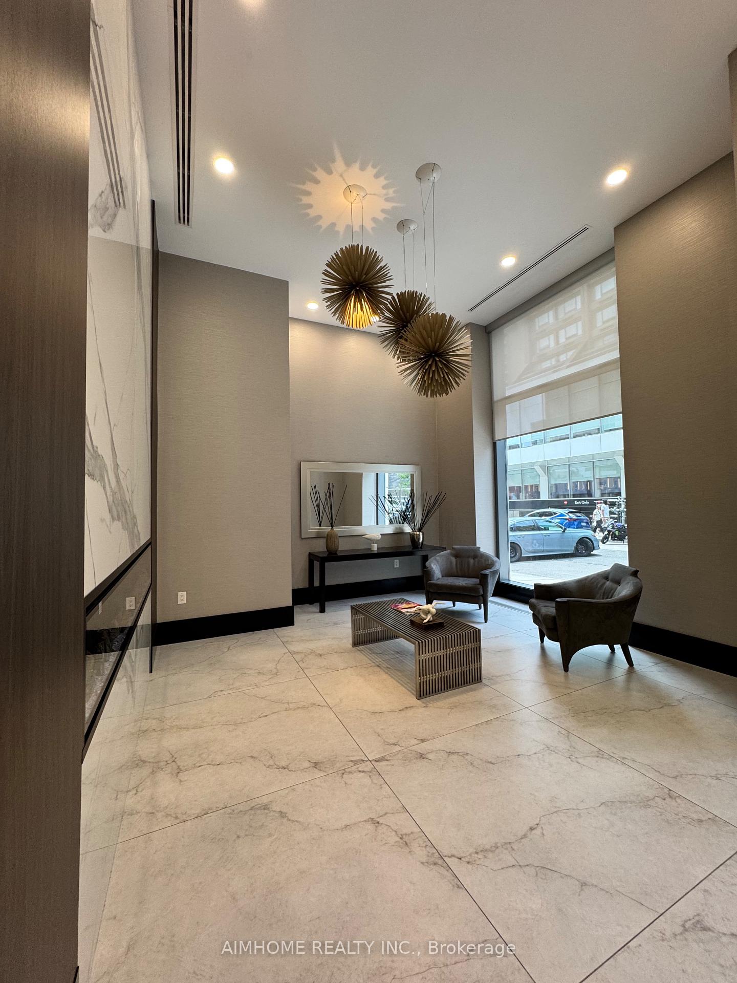 Photo 3 of Unit 1801, 21 Balmuto Street, Toronto, Bay Street Corridor — HOMEH