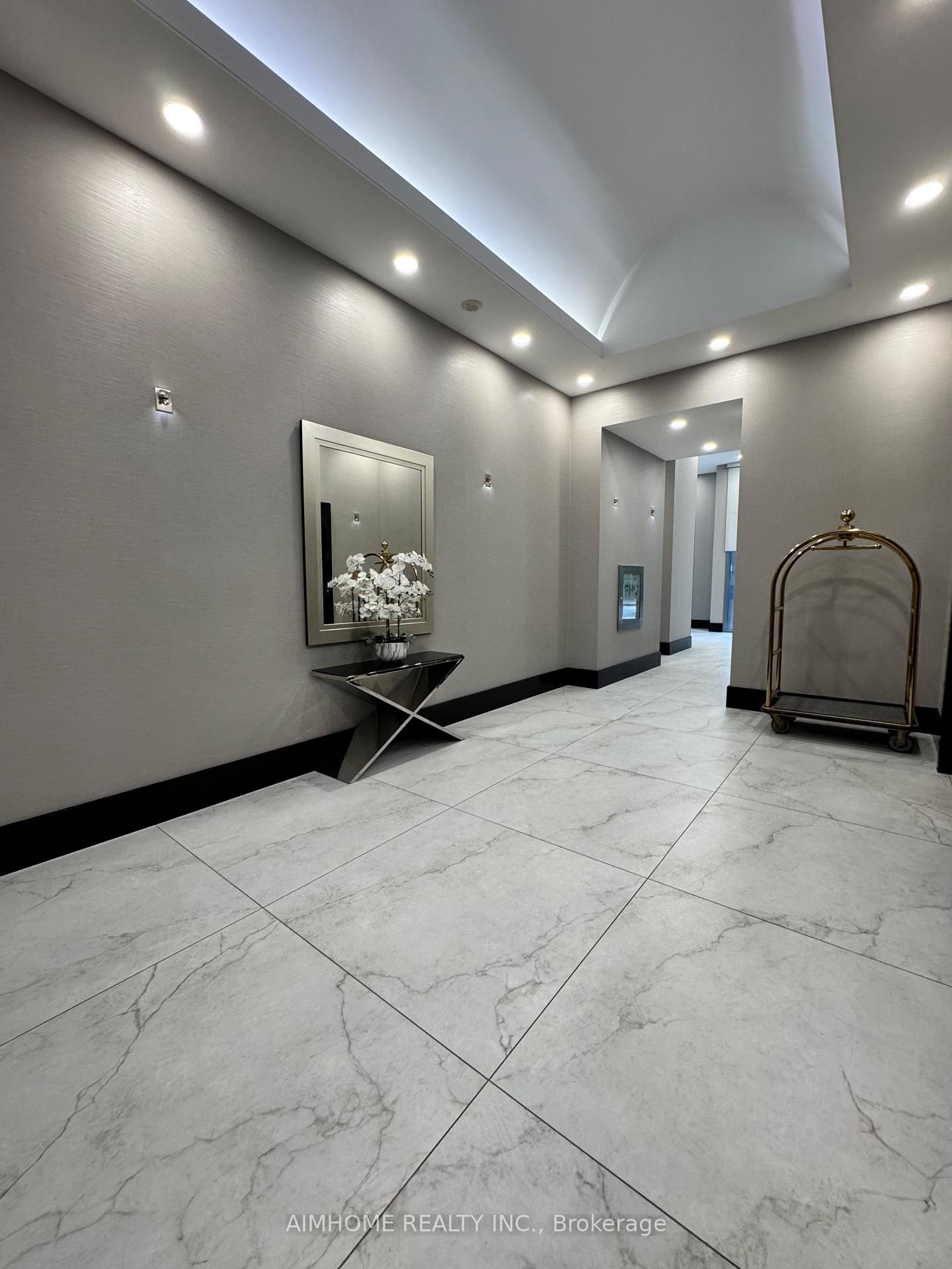 Photo 5 of Unit 1801, 21 Balmuto Street, Toronto, Bay Street Corridor — HOMEH