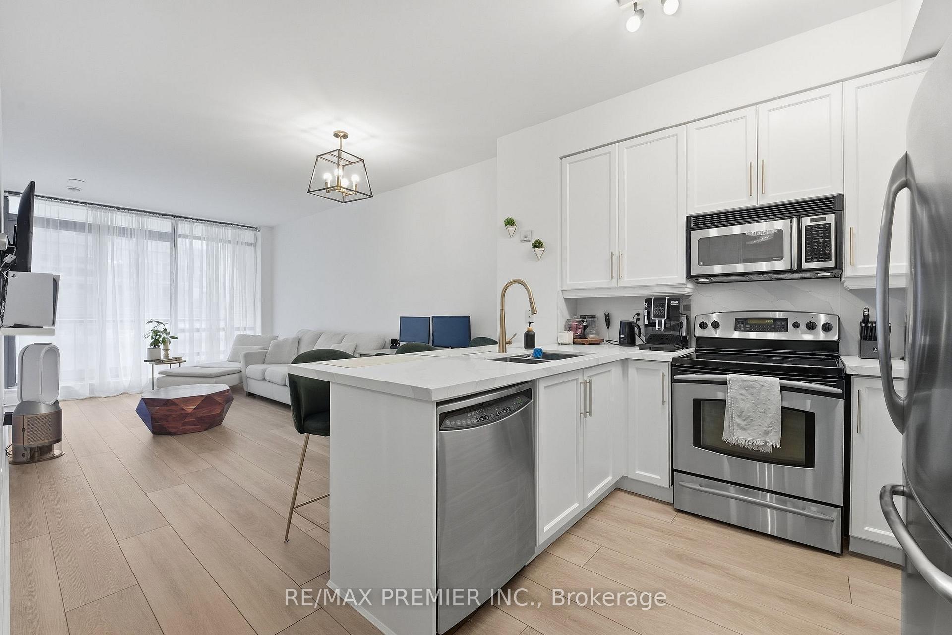 Photo 6 of Unit 312, 438 King Street W, Toronto, Waterfront Communities — HOMEH
