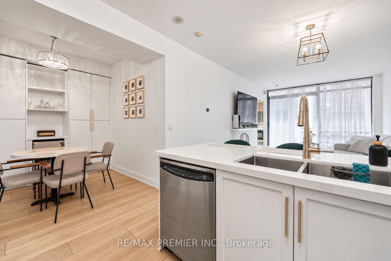 Photo 8 of Unit 312, 438 King Street W, Toronto, Waterfront Communities — HOMEH
