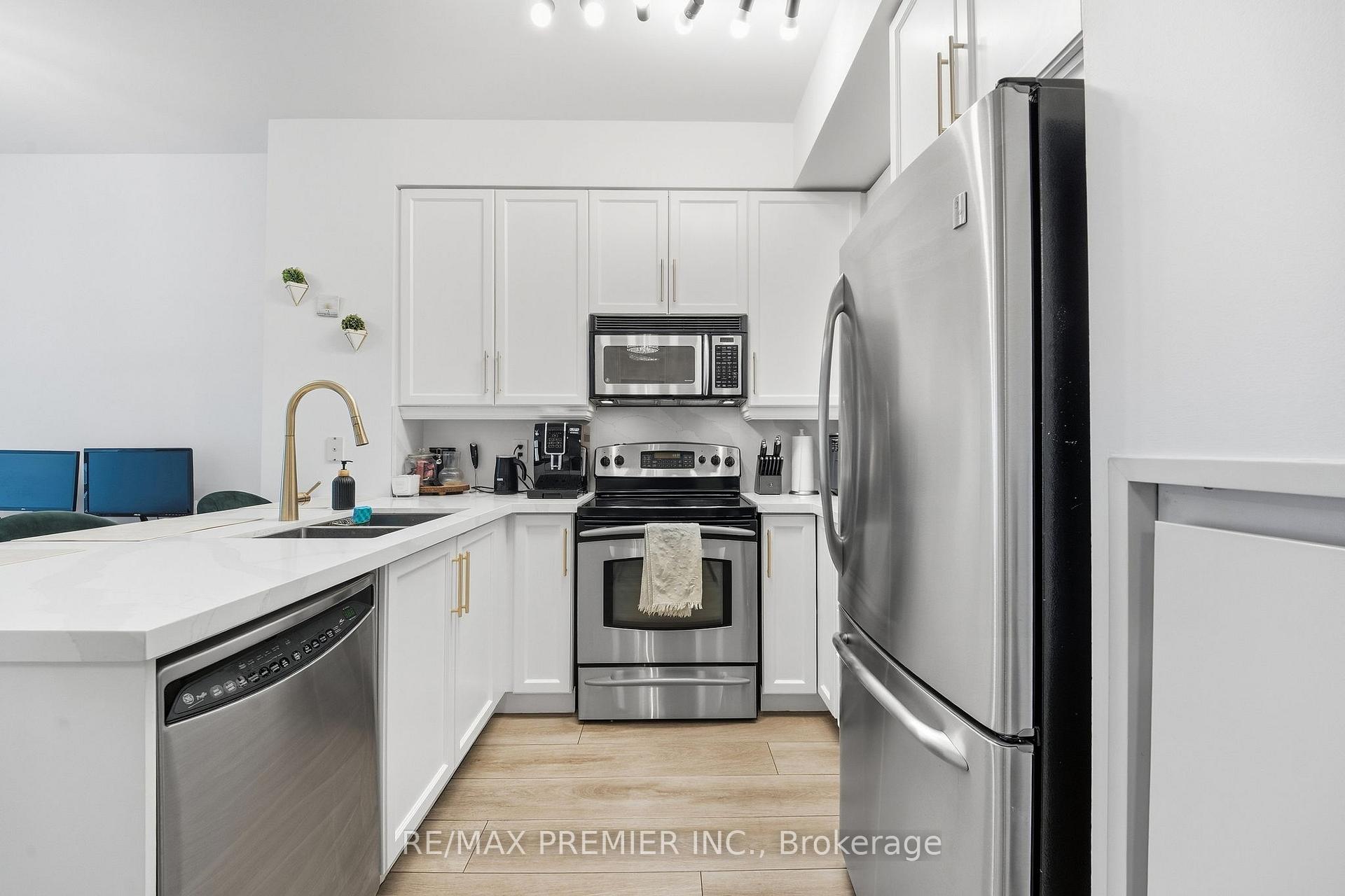 Photo 7 of Unit 312, 438 King Street W, Toronto, Waterfront Communities — HOMEH