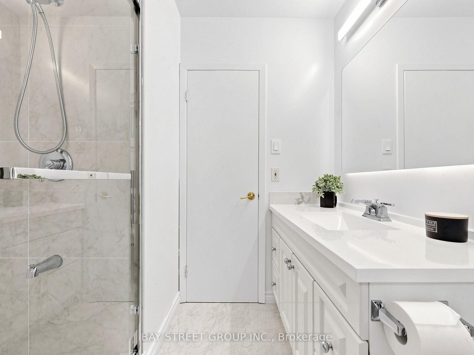 Photo 26 of 1 Lesgay Crescent, North York, Don Valley Village — HOMEH