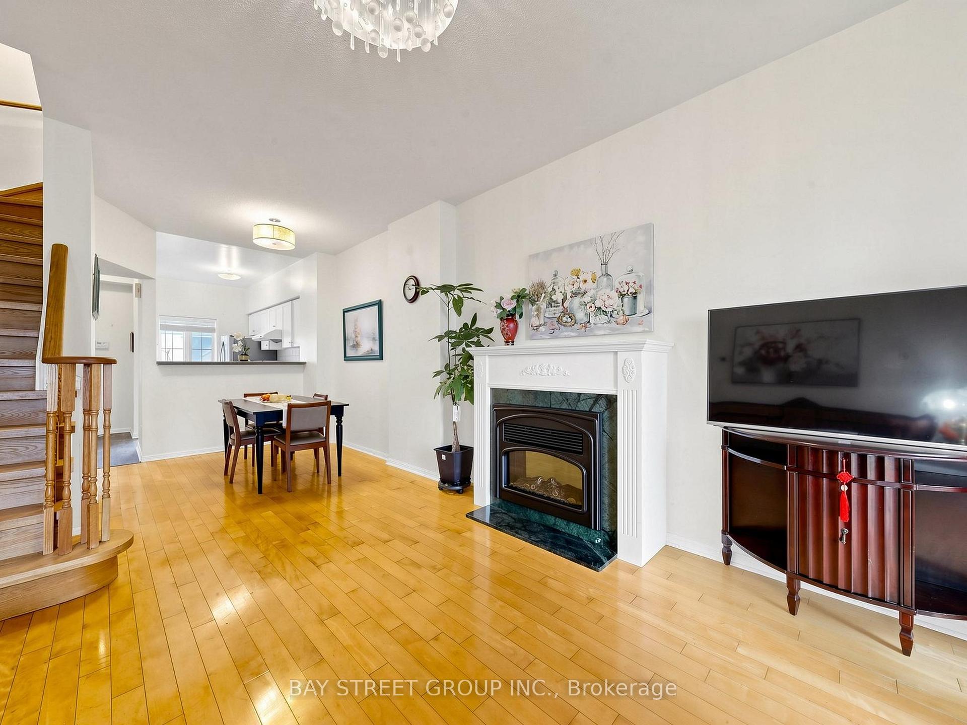 Photo 7 of Unit 2, 4 St Moritz Way, Markham, Unionville — HOMEH
