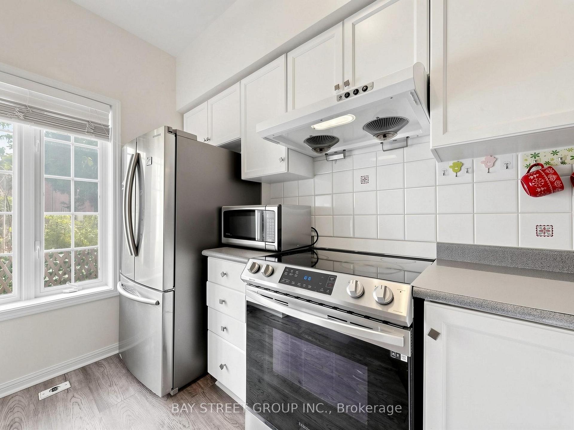 Photo 11 of Unit 2, 4 St Moritz Way, Markham, Unionville — HOMEH