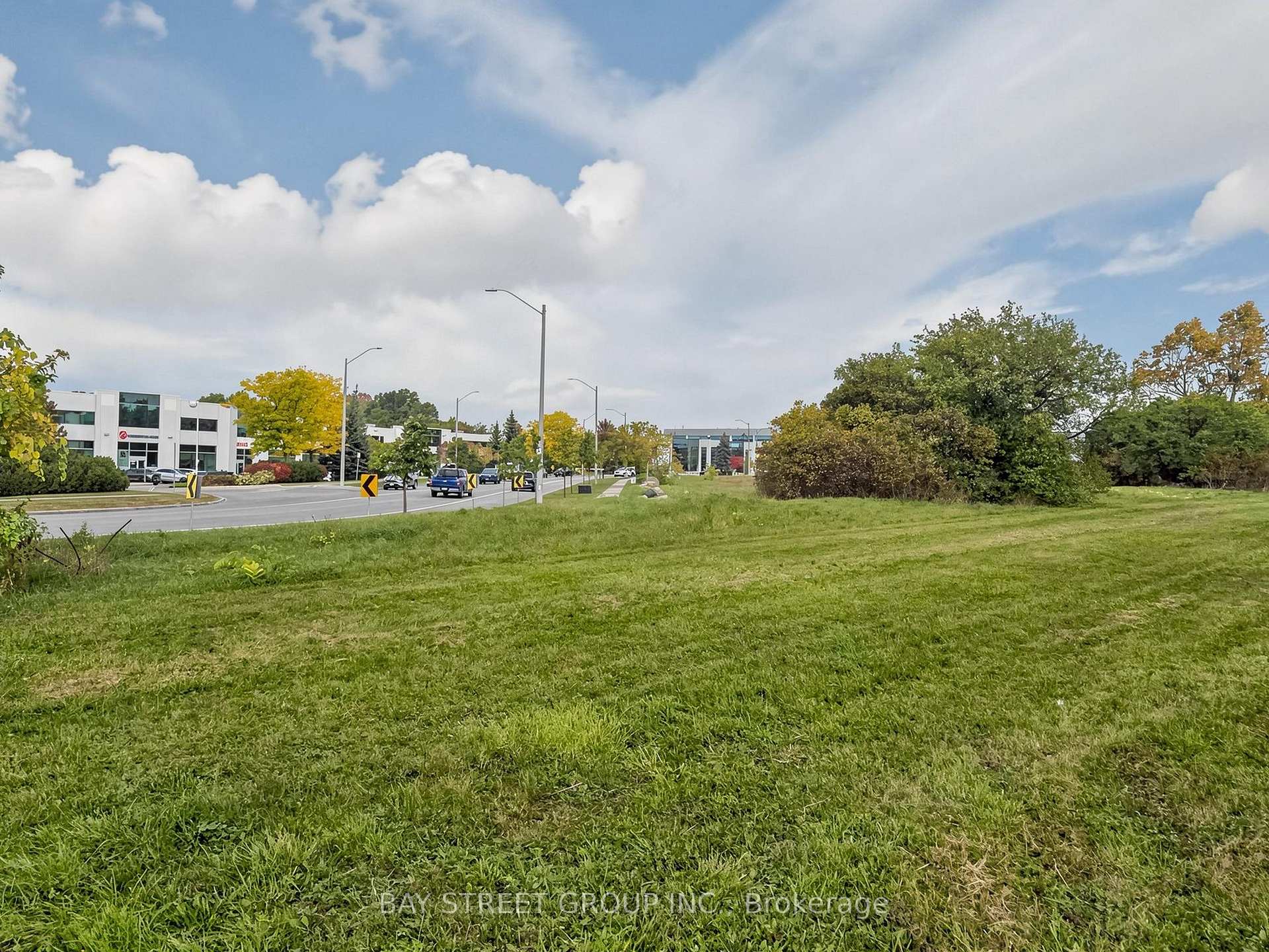 Photo 31 of Unit 2, 4 St Moritz Way, Markham, Unionville — HOMEH