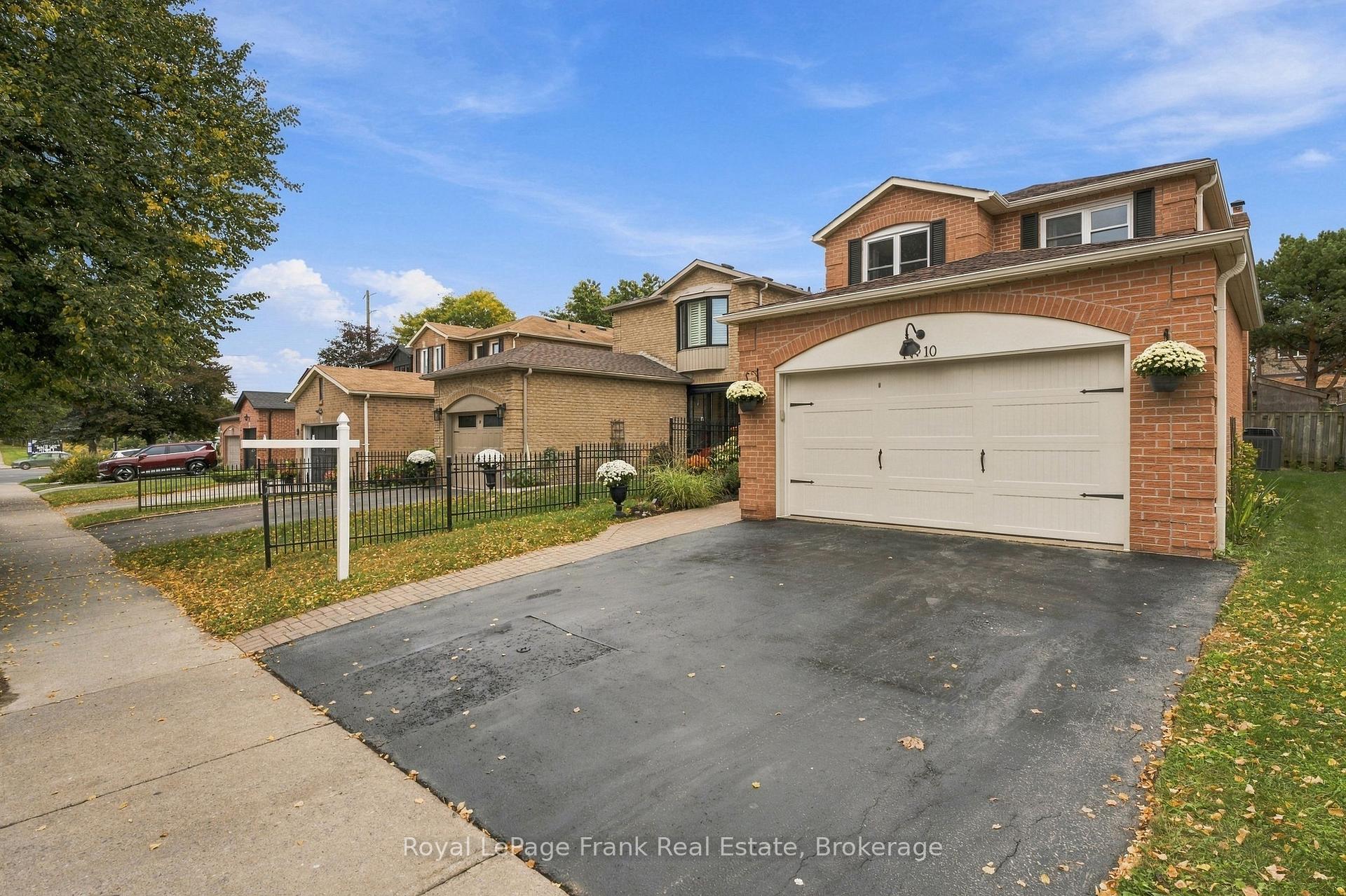 Photo 2 of 10 Delaney Drive, Ajax, Central West — HOMEH