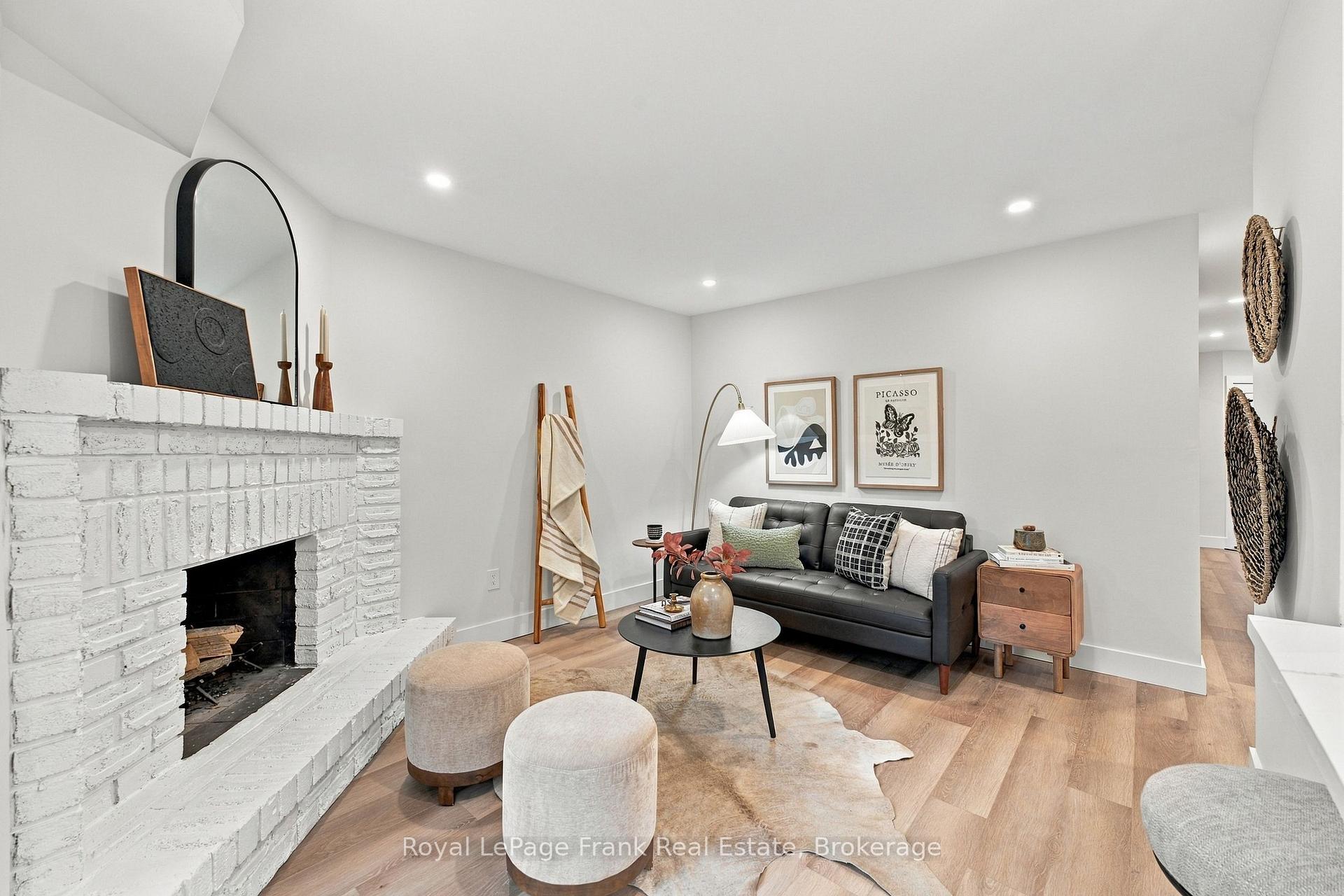 Photo 9 of 10 Delaney Drive, Ajax, Central West — HOMEH