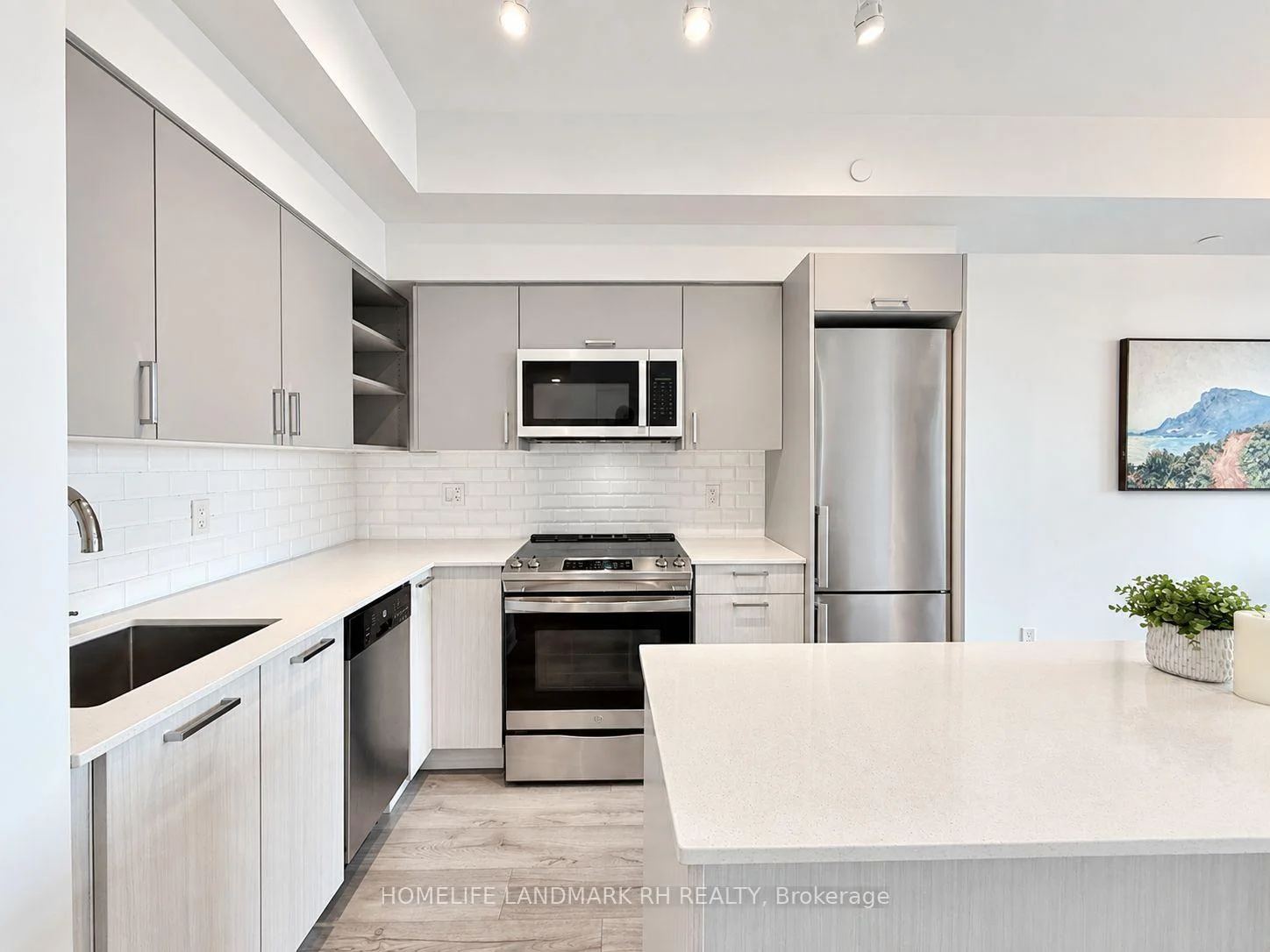 Photo 10 of Unit 512, 385 Osler Street, Toronto, Weston-Pellam Park — HOMEH