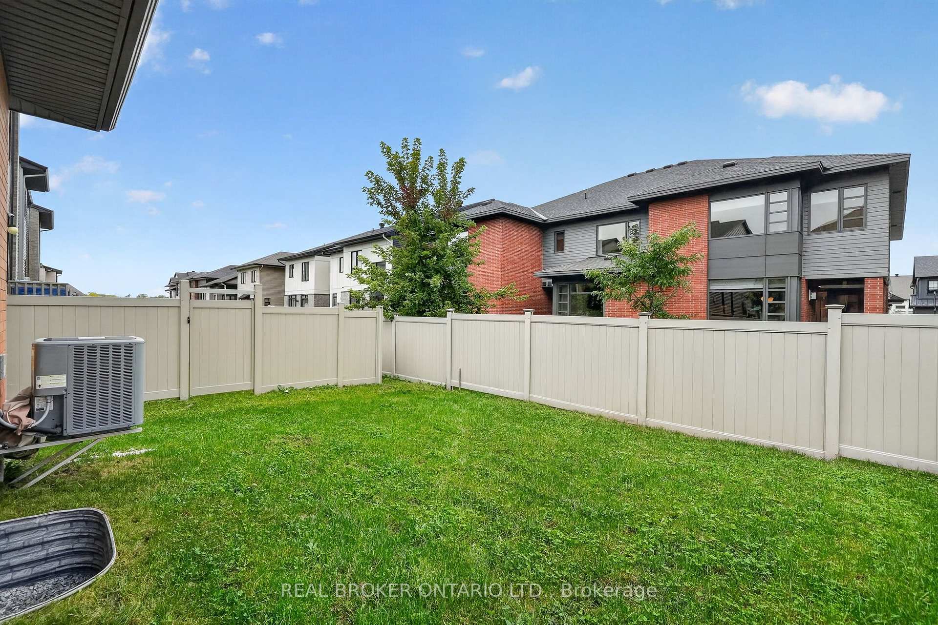 Photo 46 of 1071 Lunar Glow Crescent, Ottawa, Riverside South/Gloucester Glen — HOMEH