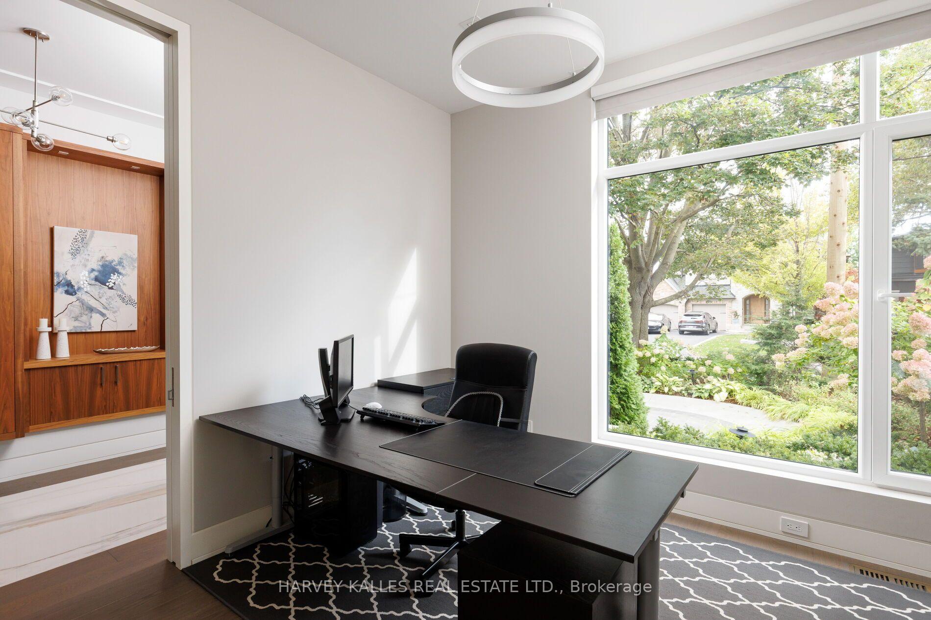 Photo 4 of 16 Graystone Gardens, Etobicoke, Islington-City Centre West — HOMEH