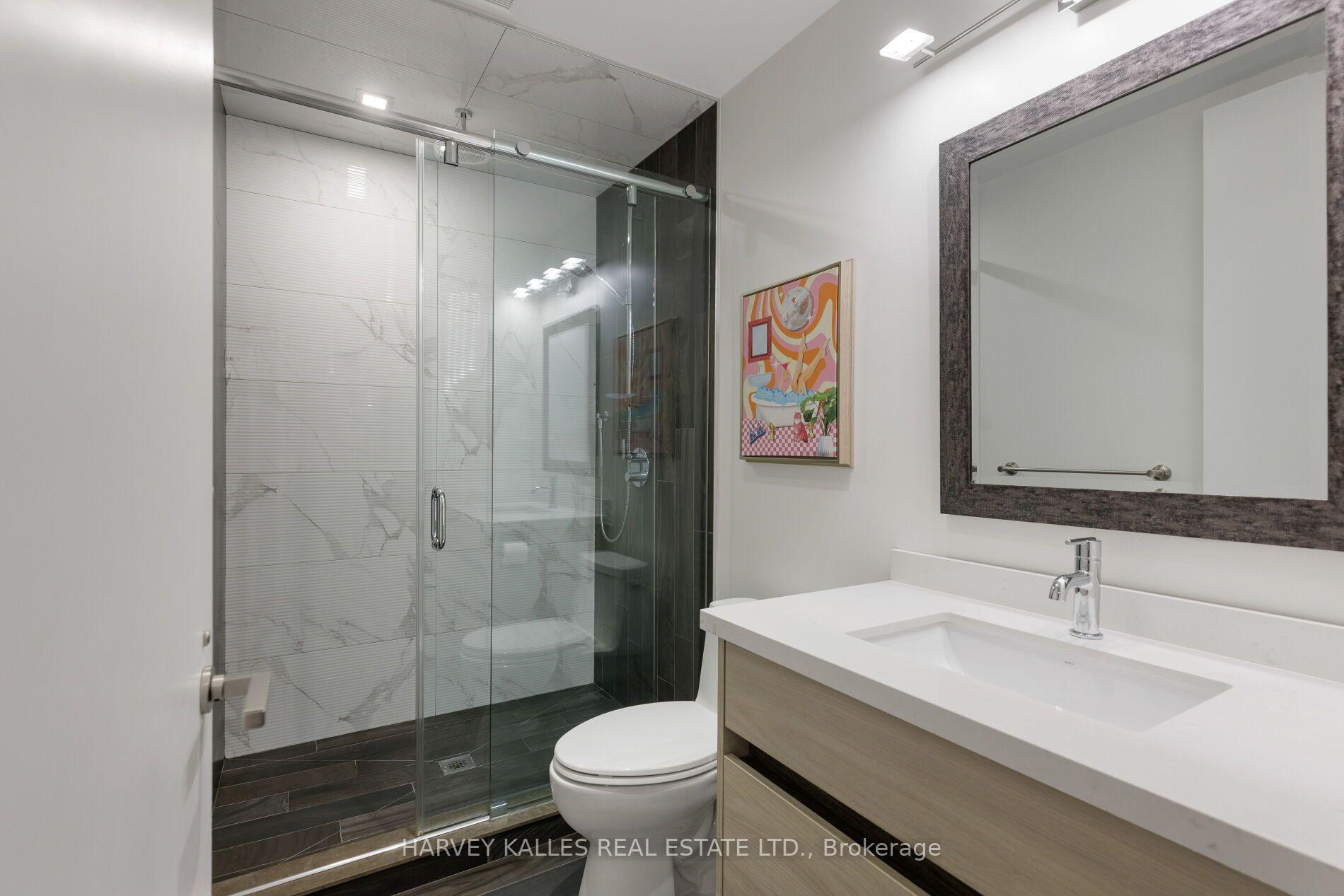 Photo 40 of 16 Graystone Gardens, Etobicoke, Islington-City Centre West — HOMEH