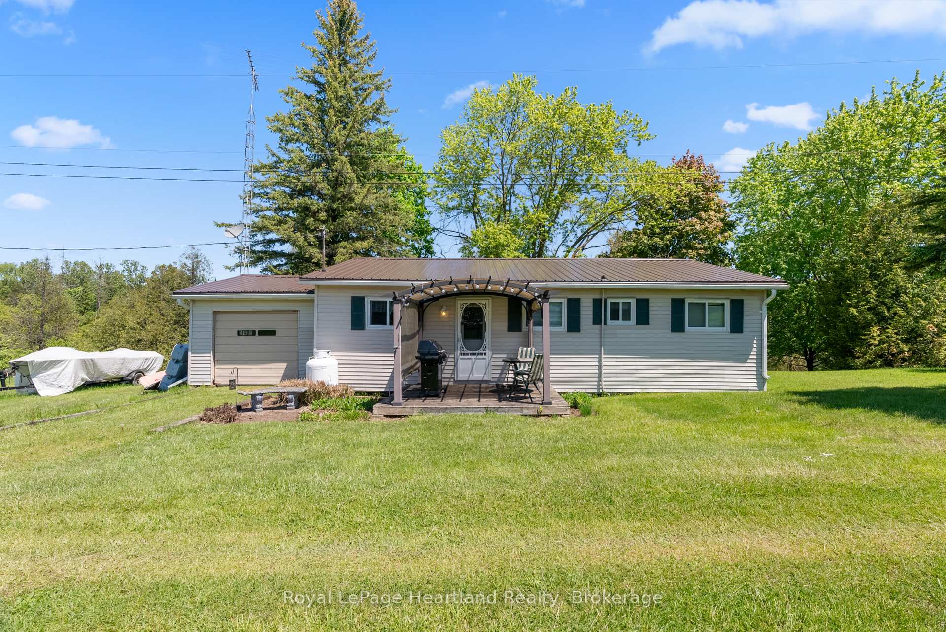 Photo 5 of 48 Poechman Lane, Brockton — HOMEH