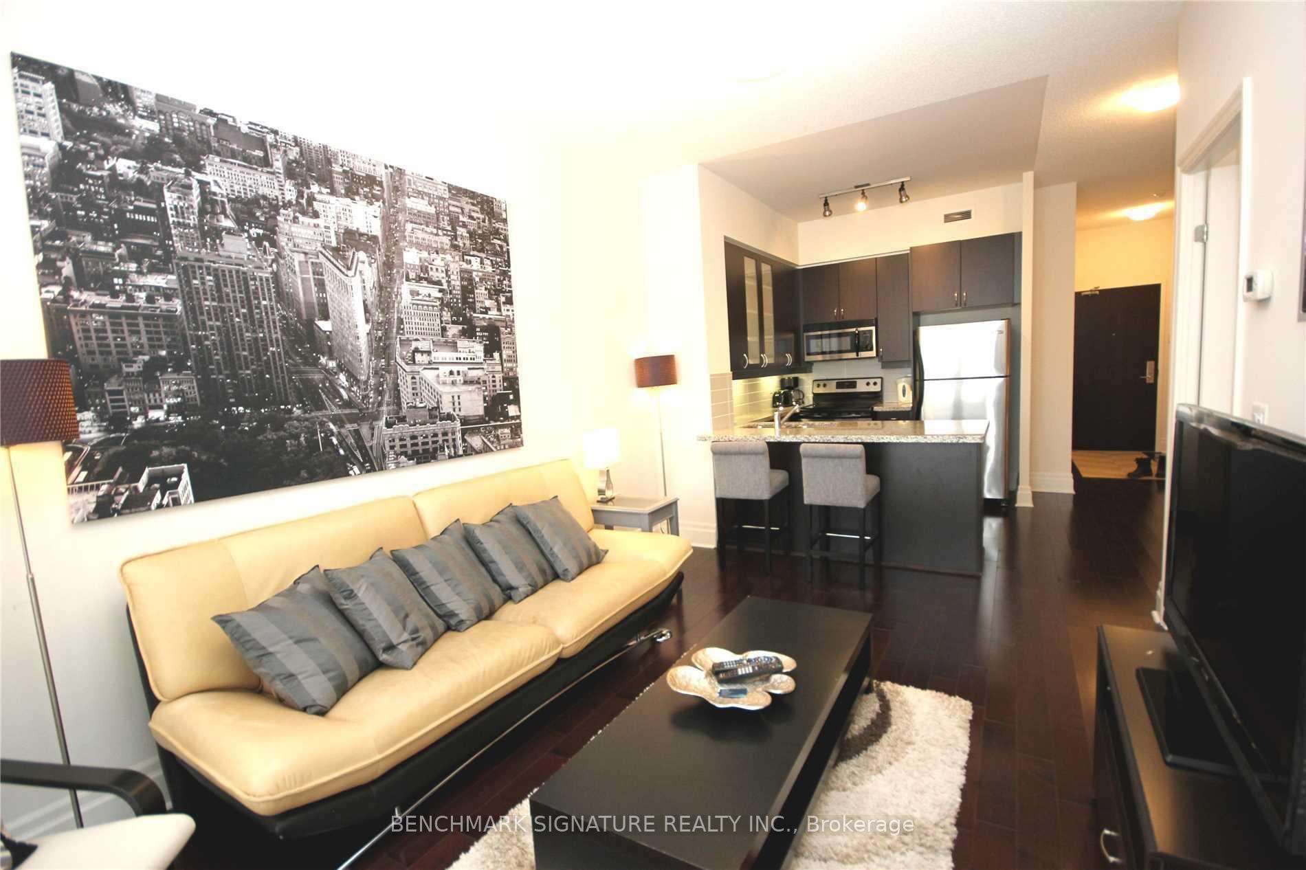 Photo 6 of Unit 110, 57 Upper Duke Crescent, Markham, Unionville — HOMEH