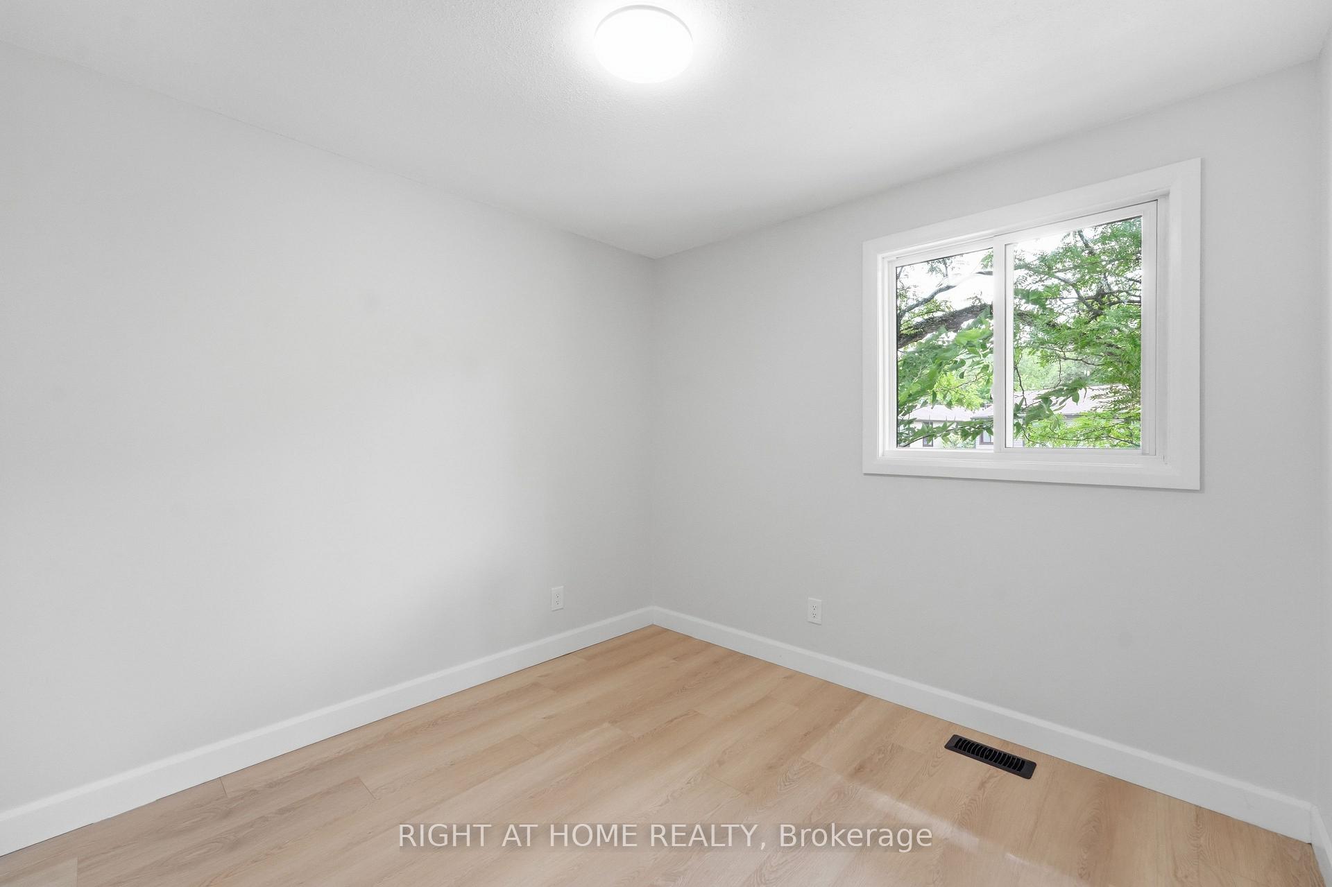 Photo 17 of Unit 3, 7874 Jeanne D'arc Boulevard, Ottawa, Convent Glen North — HOMEH