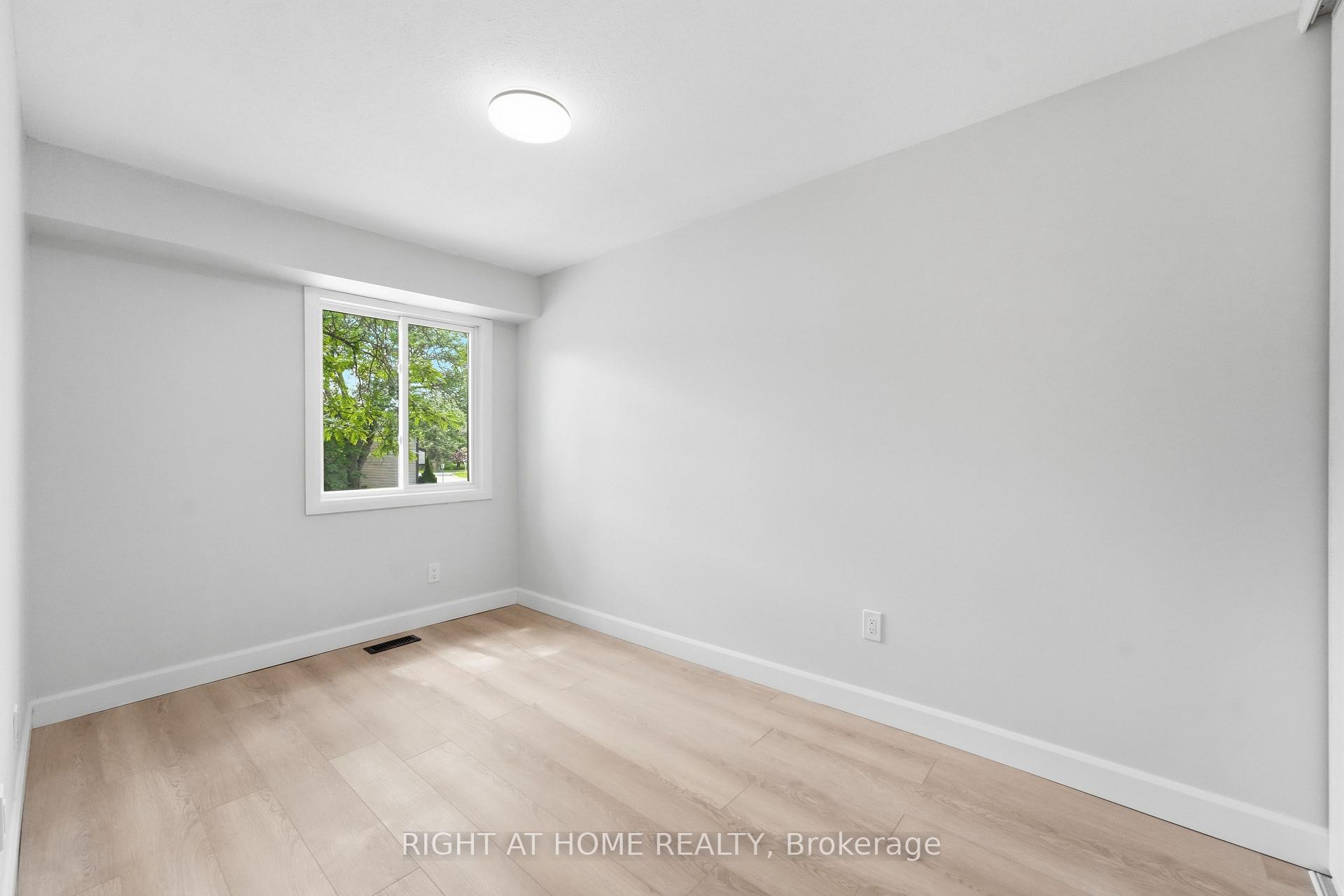 Photo 20 of Unit 3, 7874 Jeanne D'arc Boulevard, Ottawa, Convent Glen North — HOMEH
