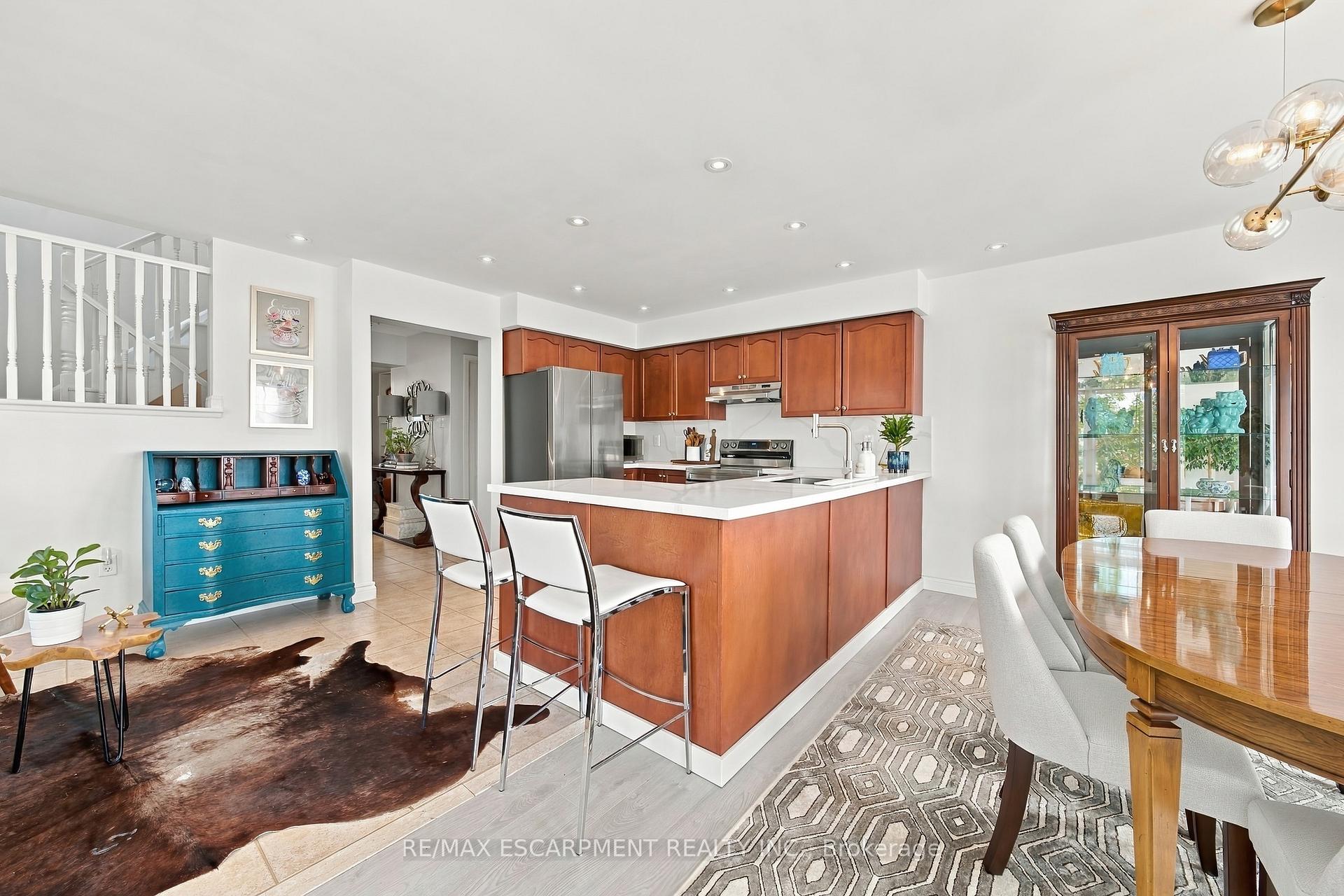 Photo 8 of 2239 Prescott Place, Burlington, Orchard — HOMEH