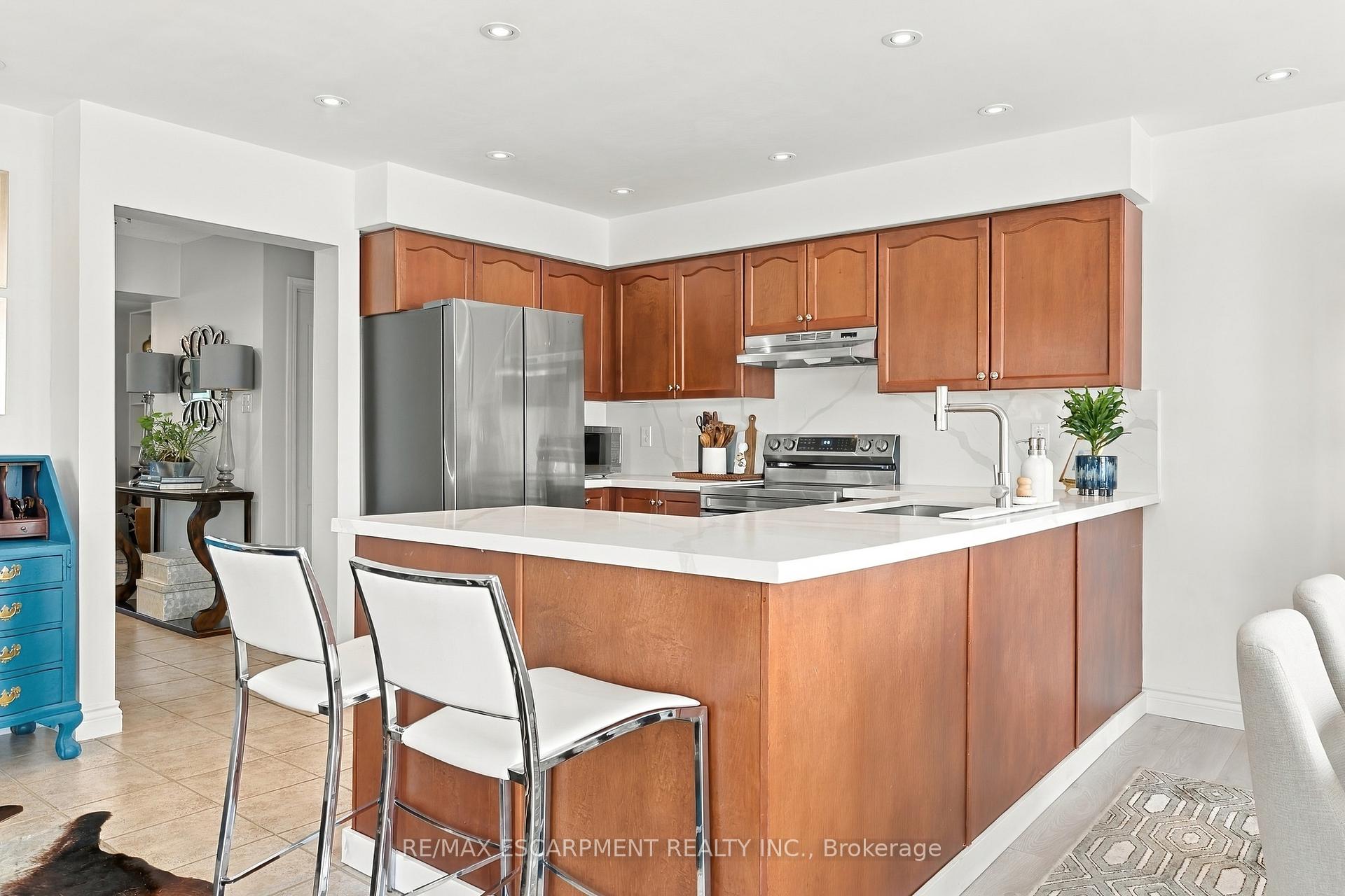 Photo 9 of 2239 Prescott Place, Burlington, Orchard — HOMEH
