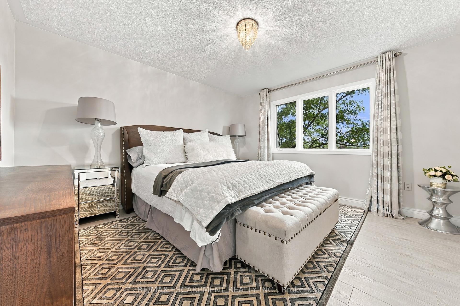 Photo 18 of 2239 Prescott Place, Burlington, Orchard — HOMEH