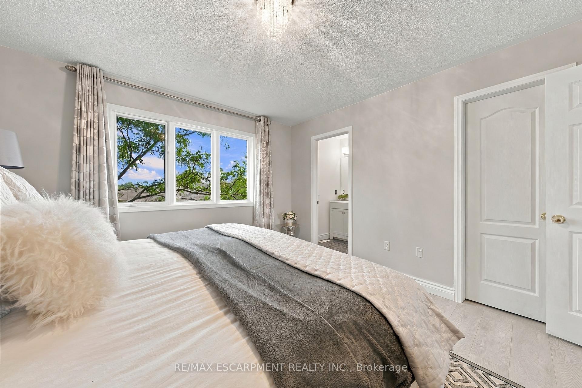 Photo 19 of 2239 Prescott Place, Burlington, Orchard — HOMEH