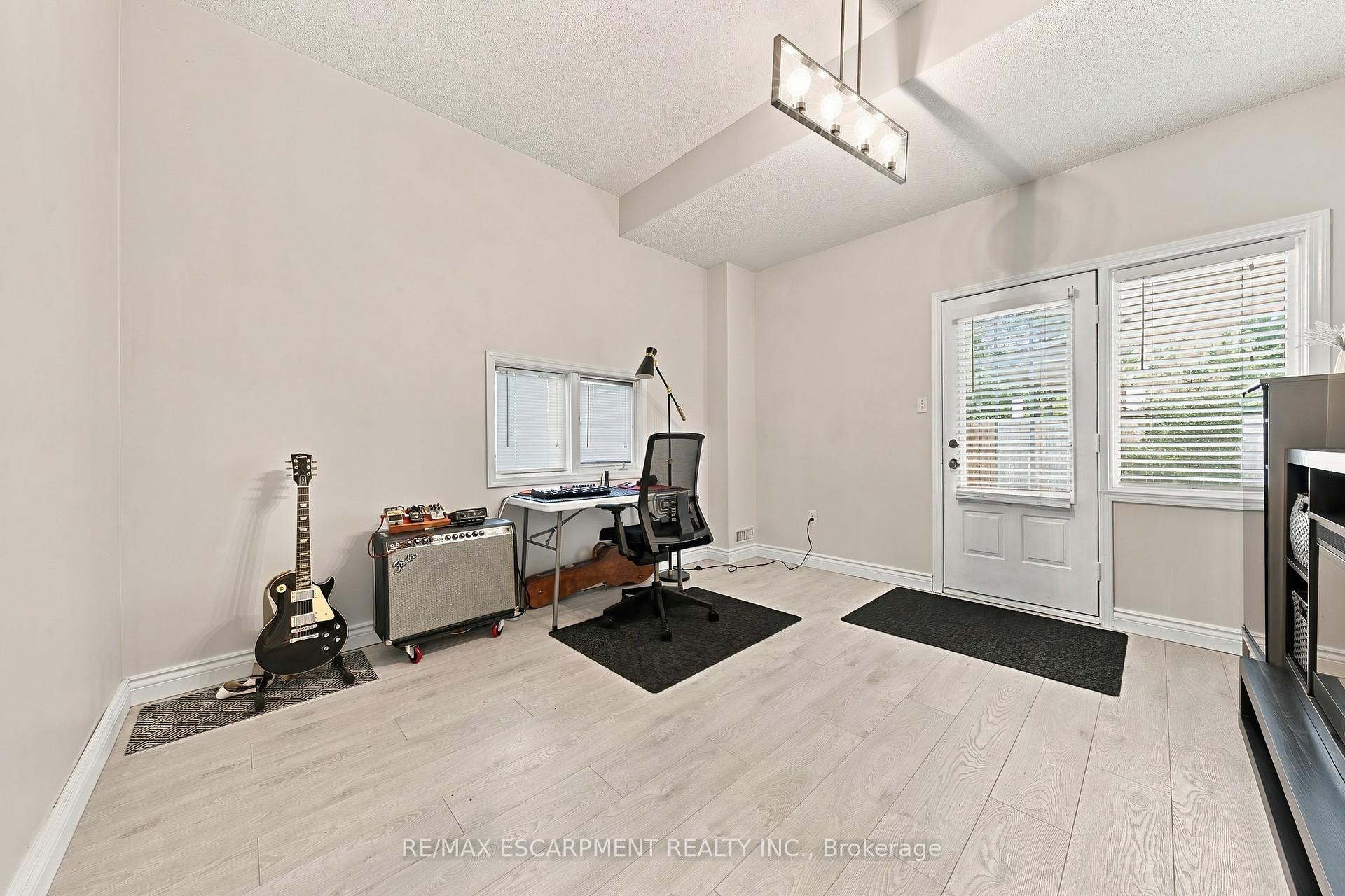 Photo 31 of 2239 Prescott Place, Burlington, Orchard — HOMEH