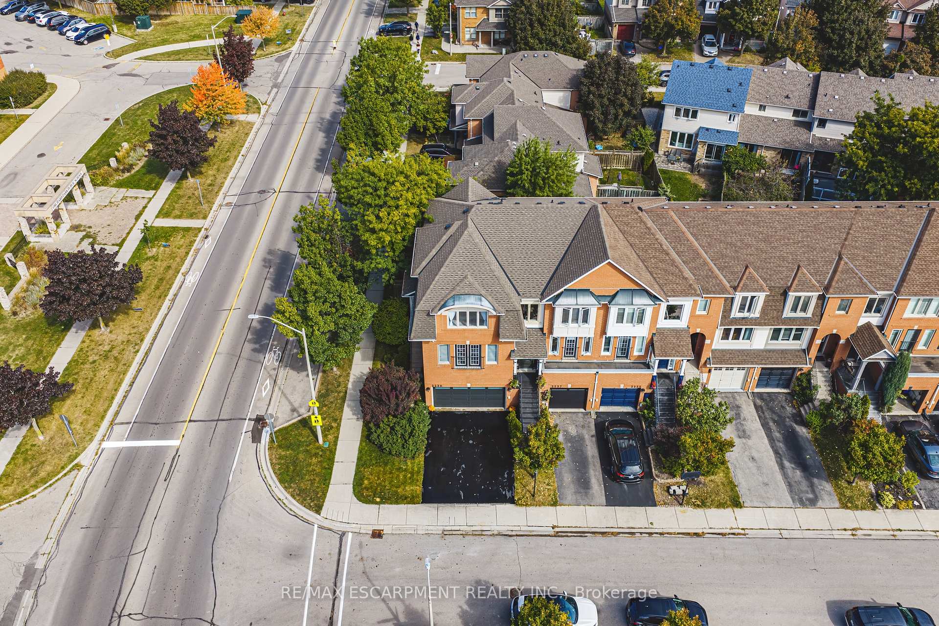 Photo 32 of 2239 Prescott Place, Burlington, Orchard — HOMEH