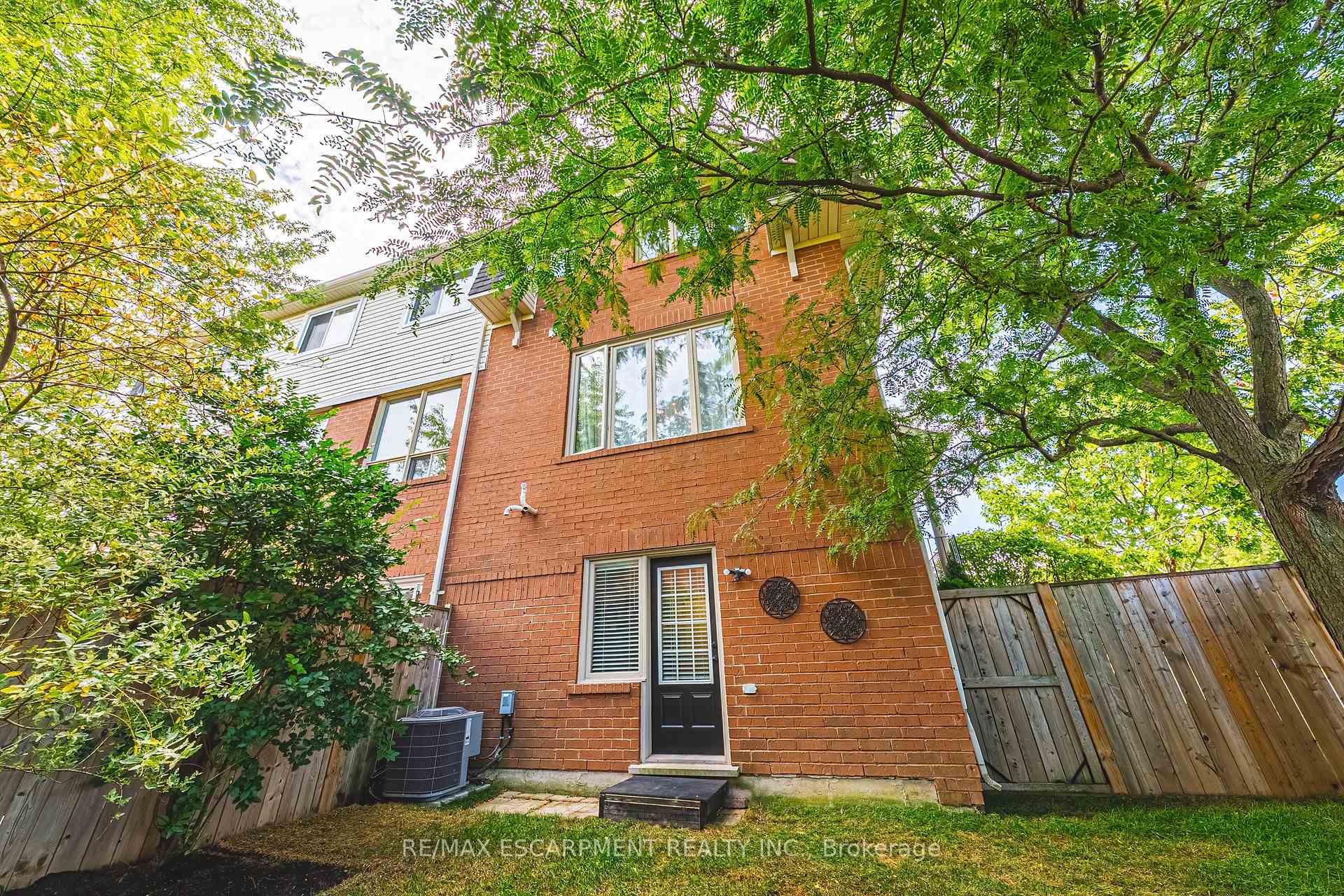 Photo 35 of 2239 Prescott Place, Burlington, Orchard — HOMEH