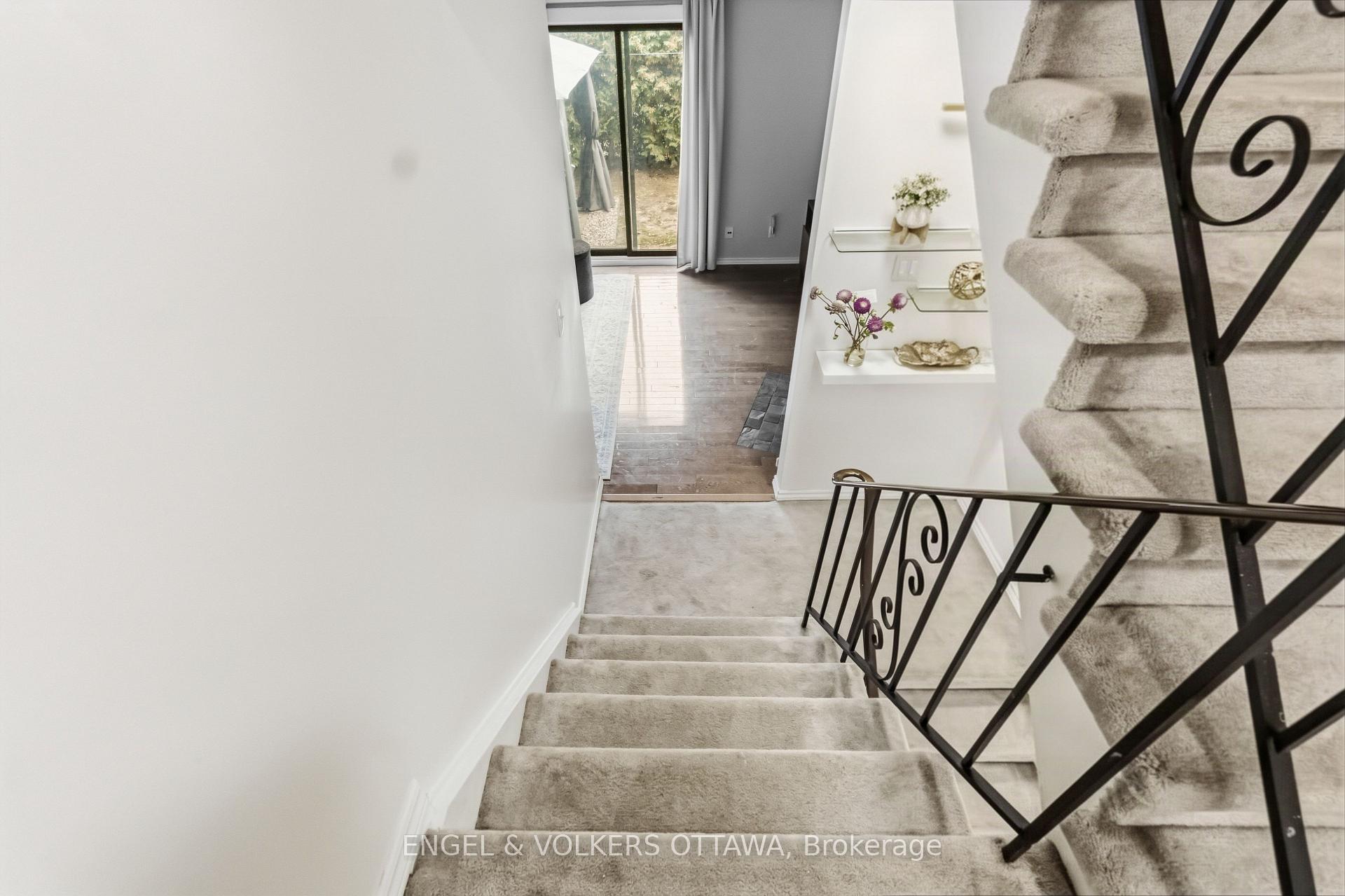 Photo 8 of Unit 18, 2 Bertona Street, Ottawa, Manordale — HOMEH
