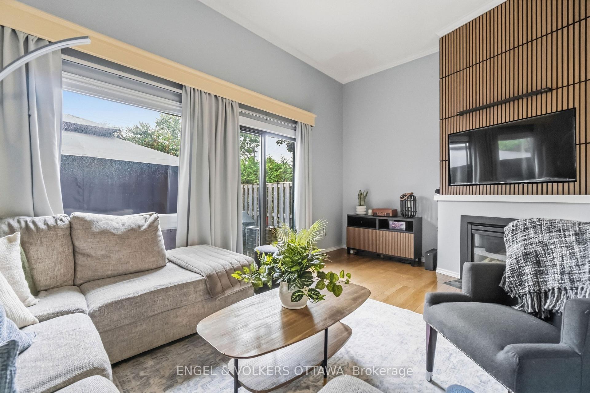 Photo 13 of Unit 18, 2 Bertona Street, Ottawa, Manordale — HOMEH